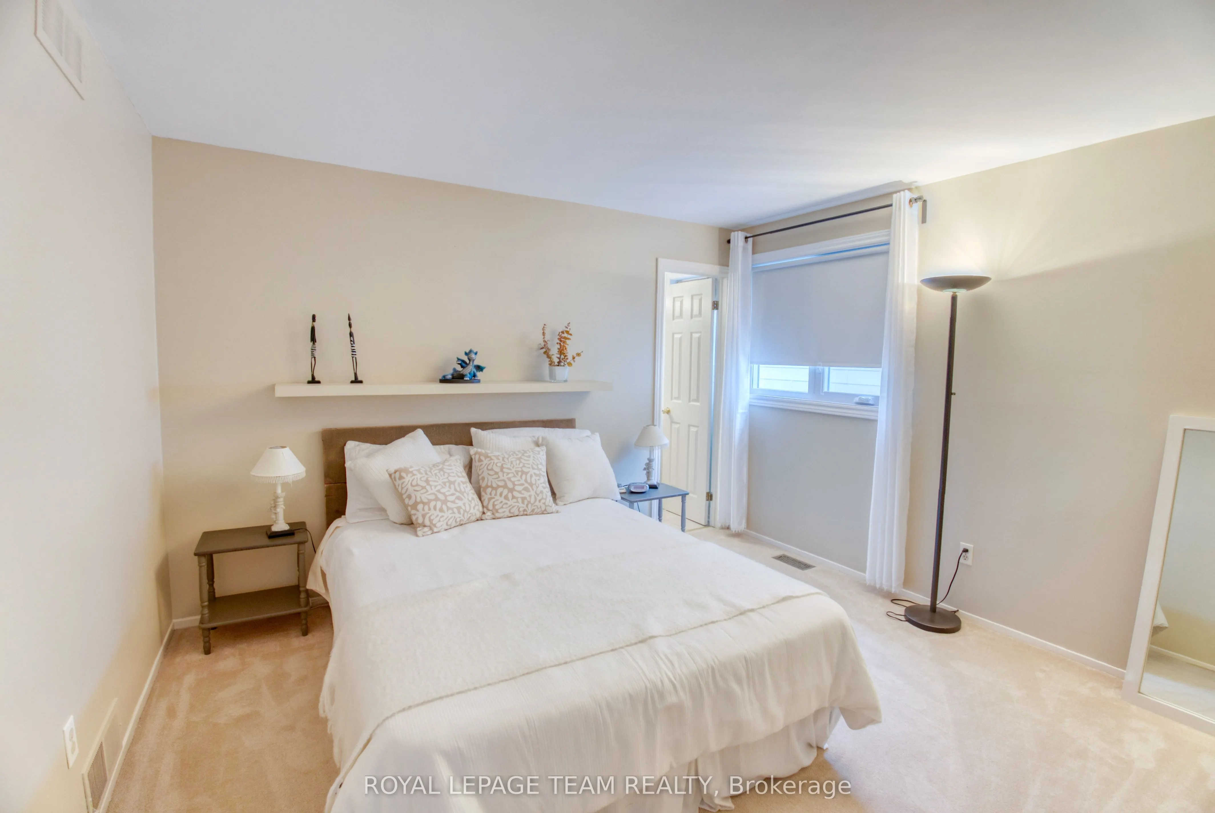 27 Sherk Crescent