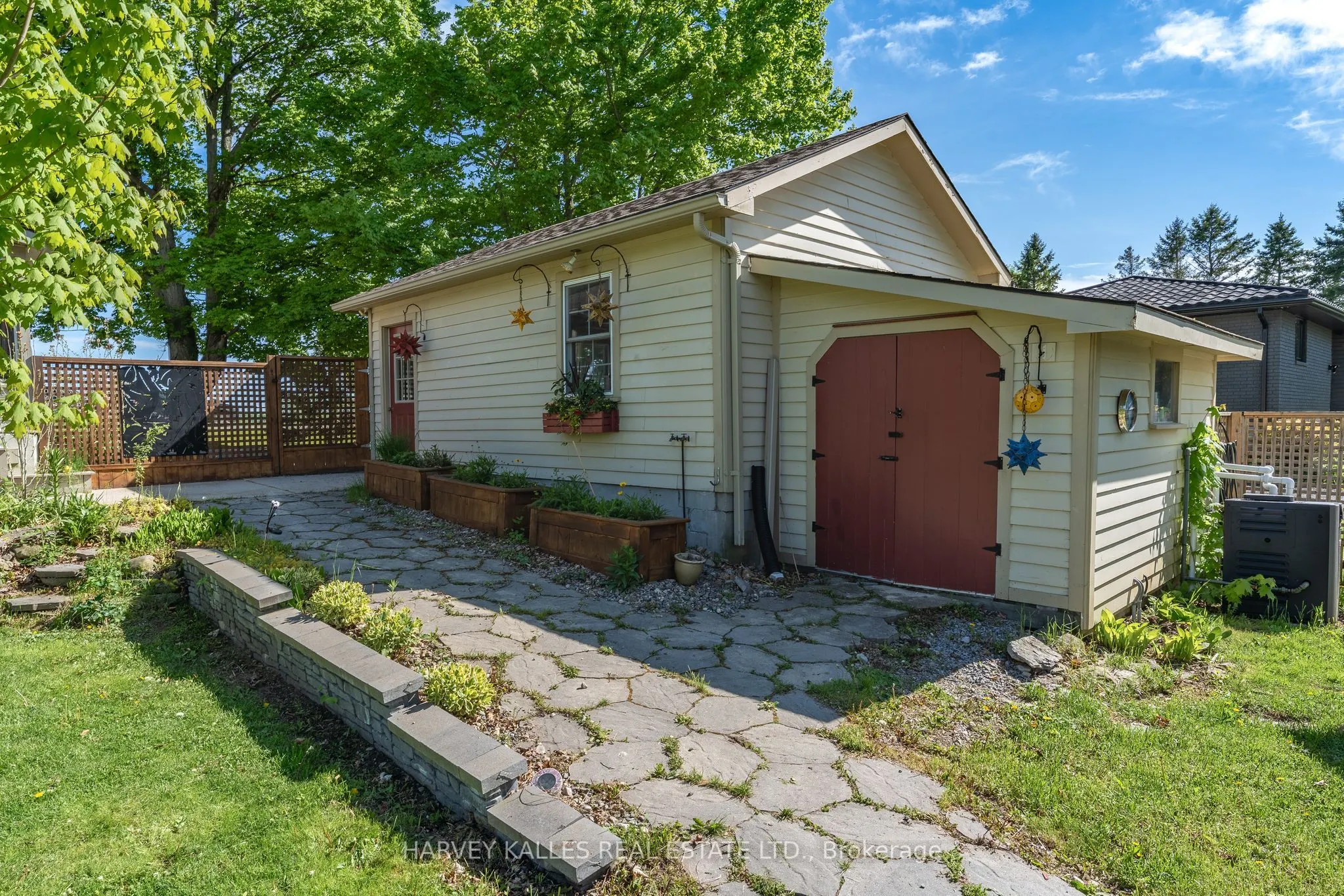 14782 Loyalist Parkway