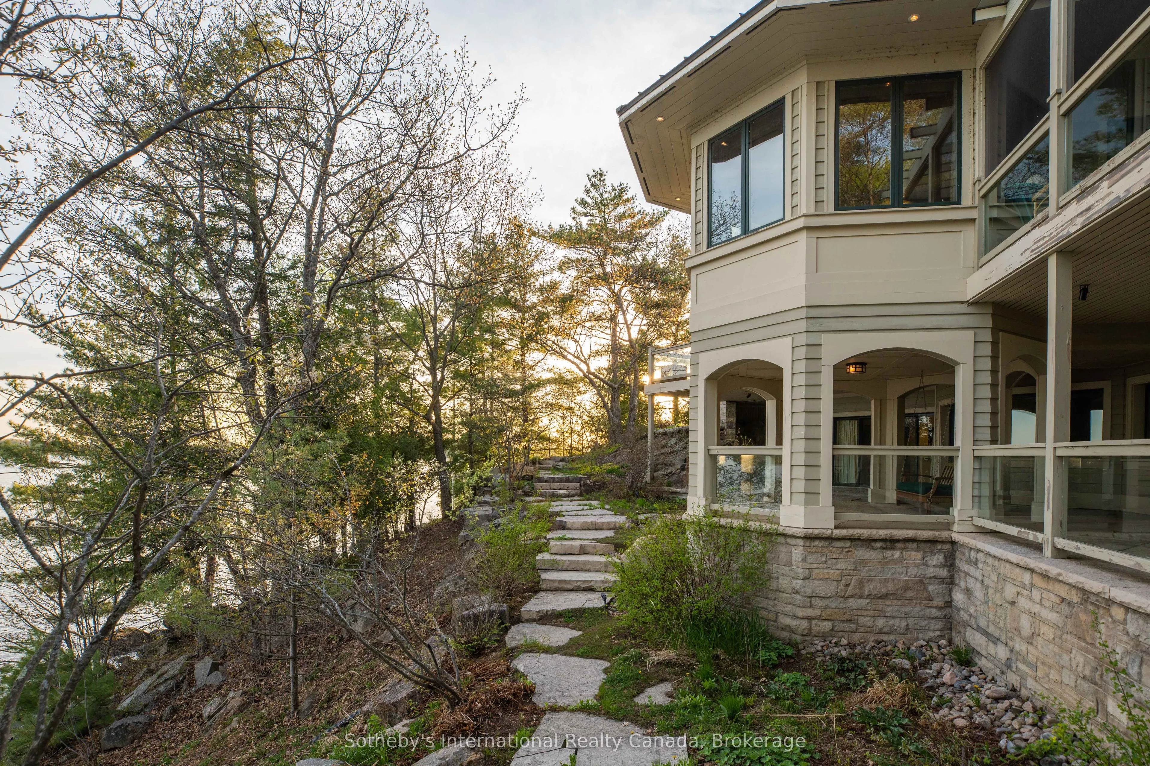 1250 WALDMERE Road
