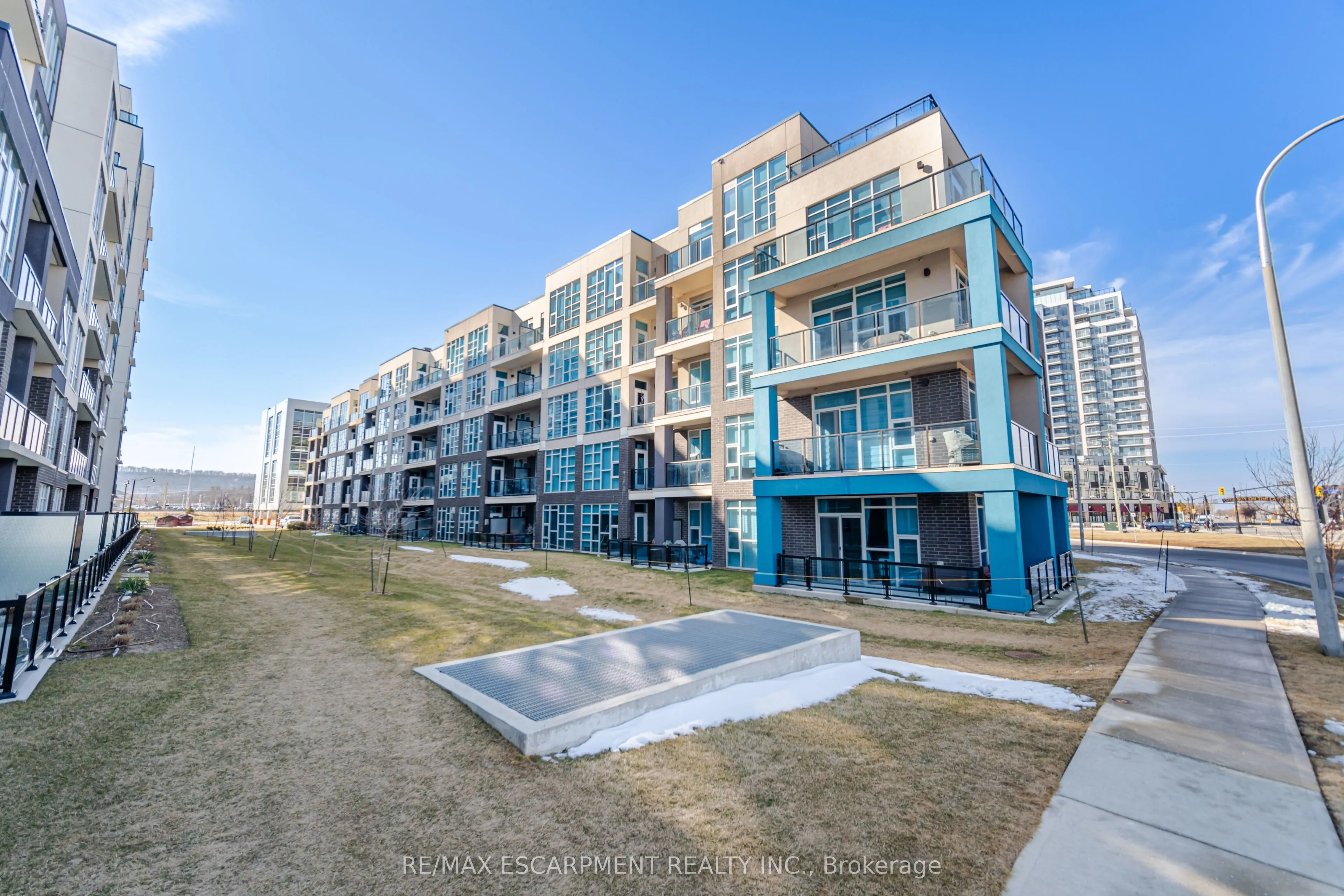 10 CONCORD Place, #308