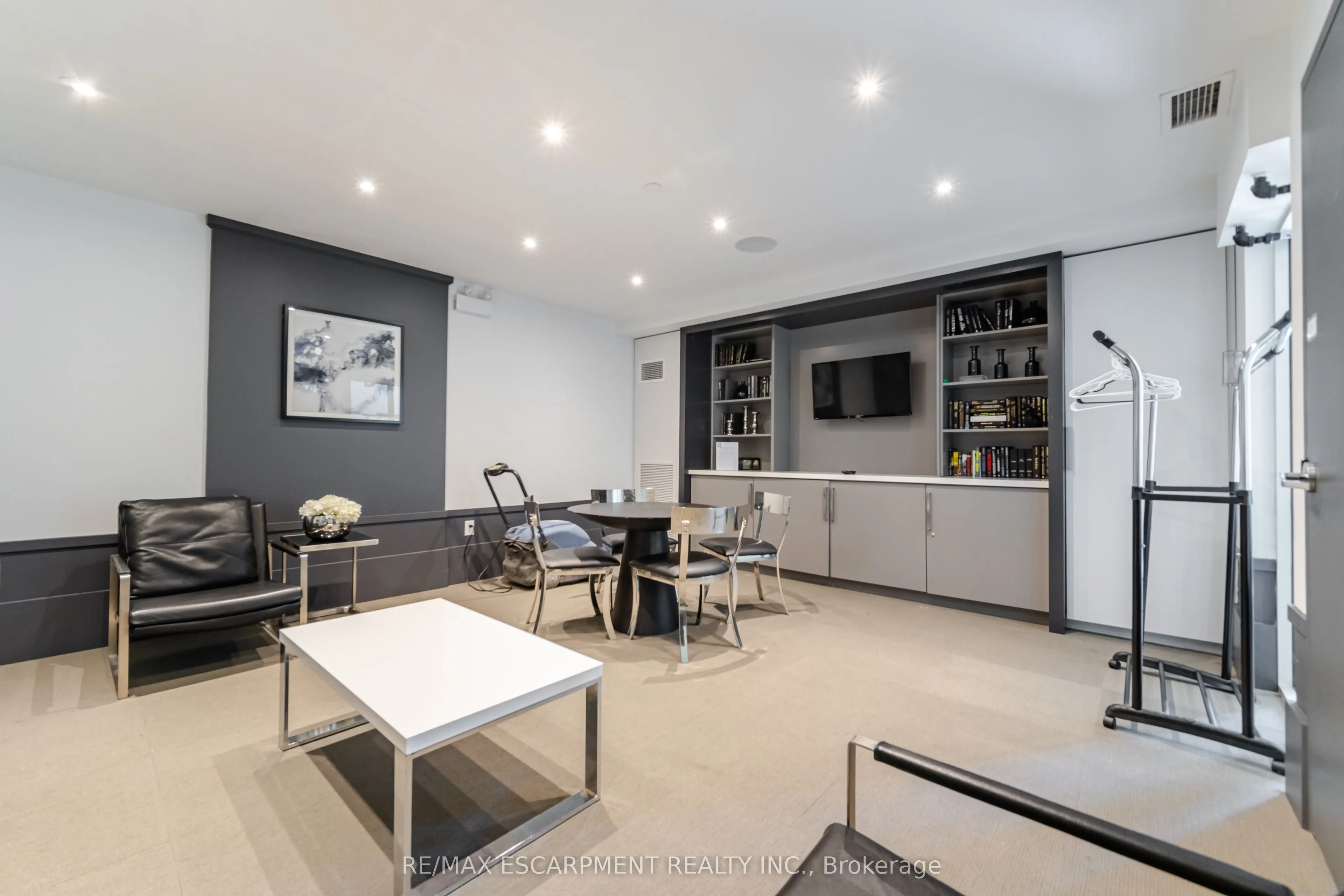 10 CONCORD Place, #308