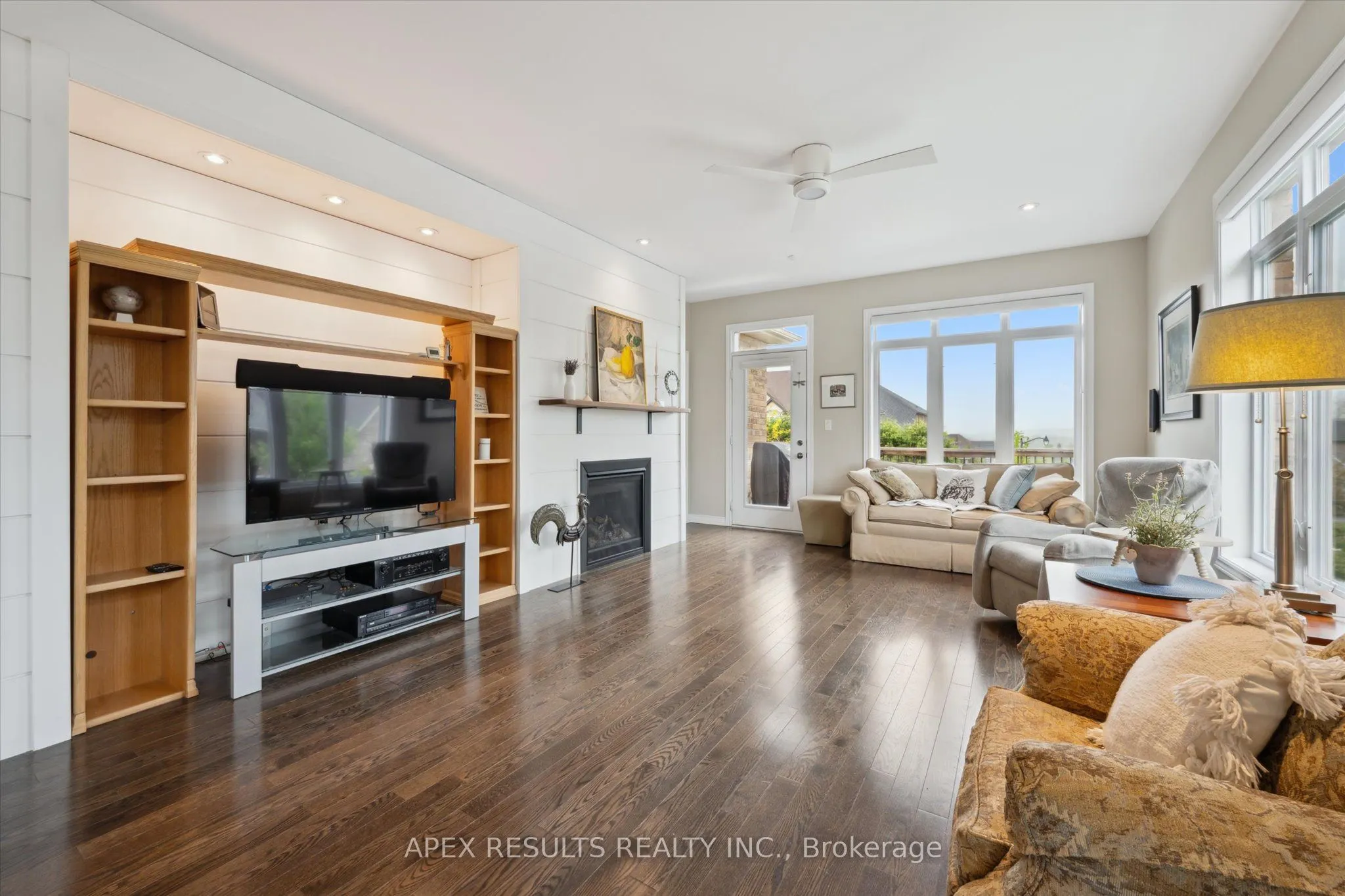 10 CHESTNUT Drive