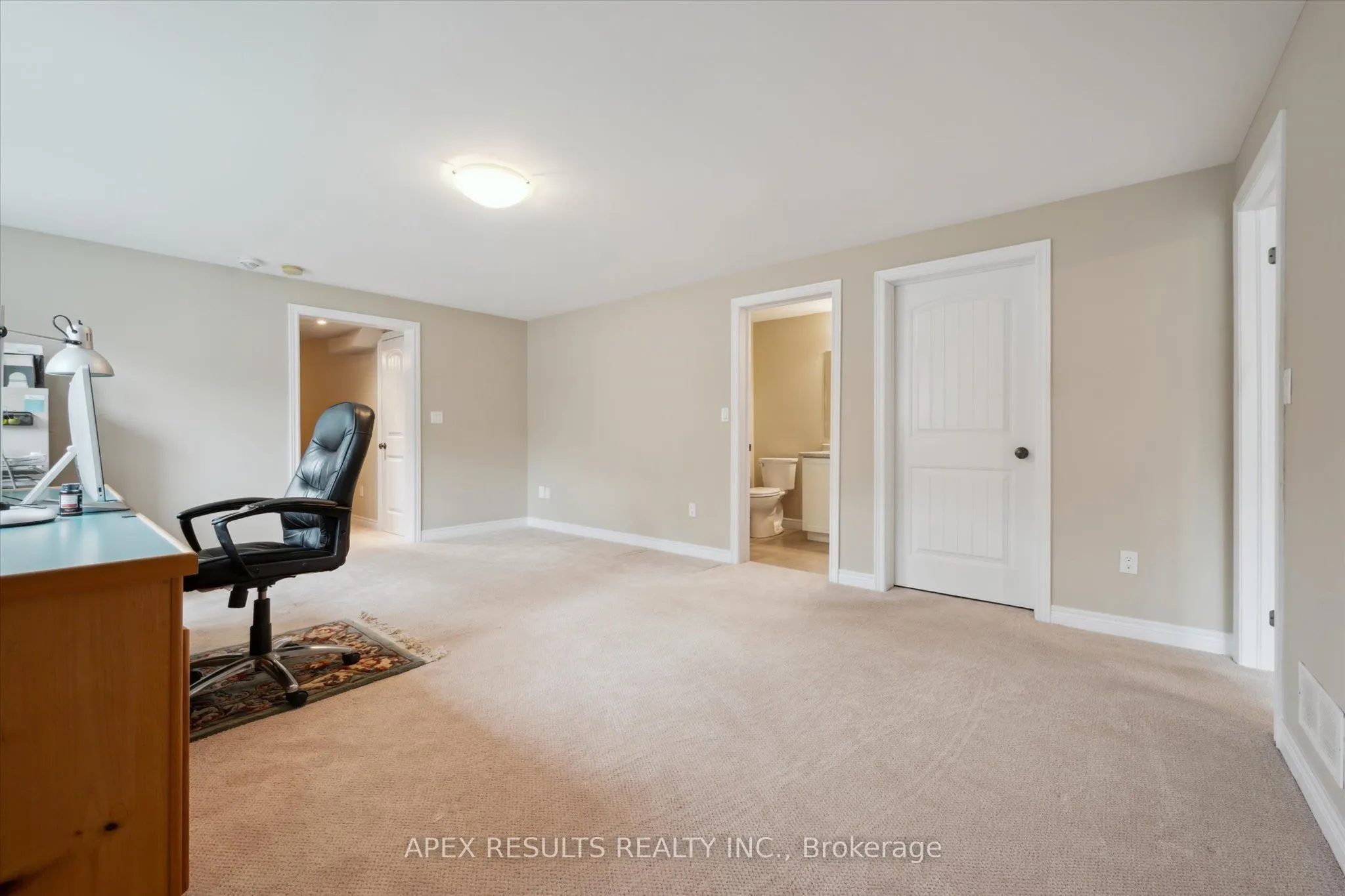10 CHESTNUT Drive