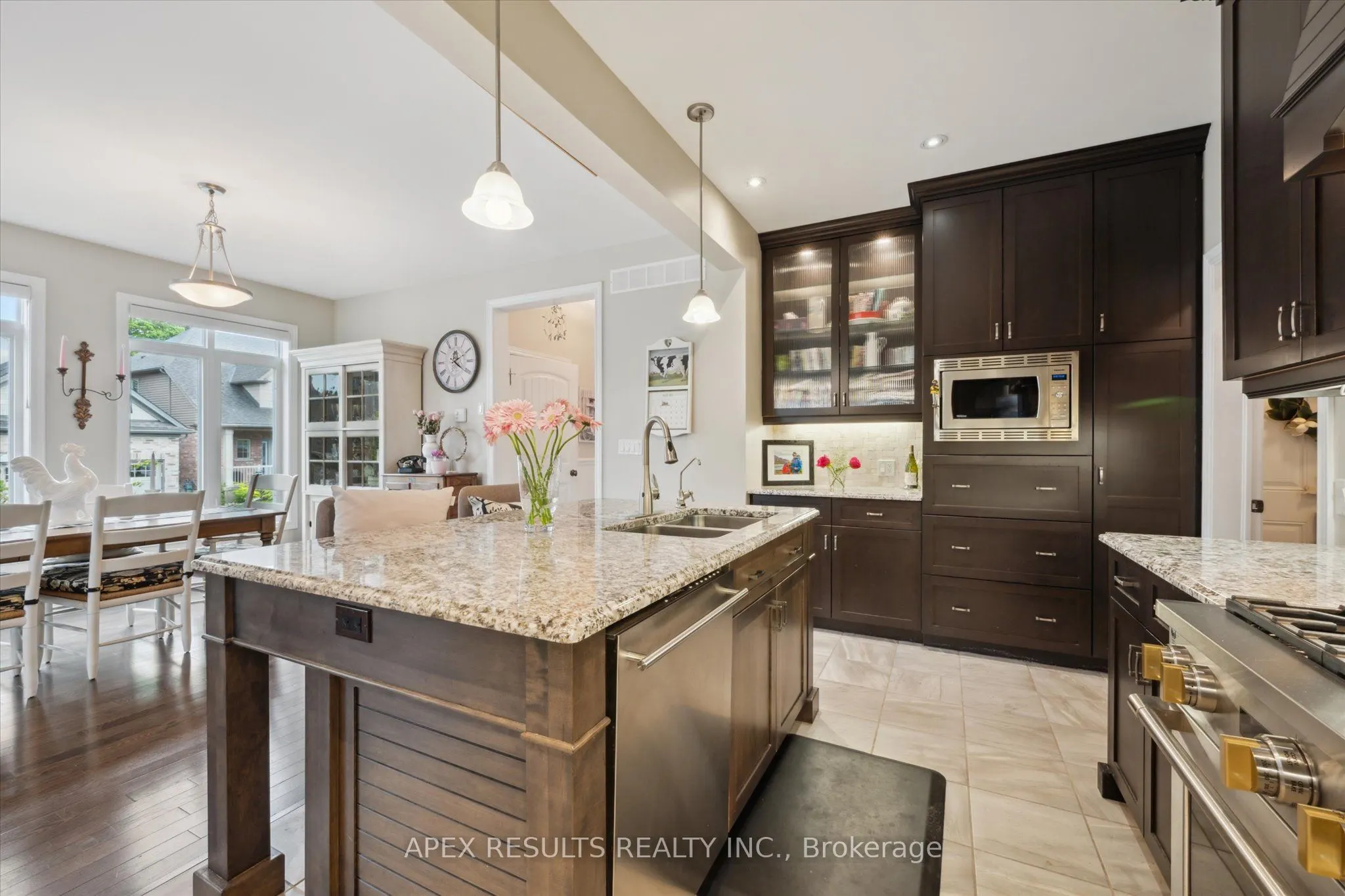 10 CHESTNUT Drive