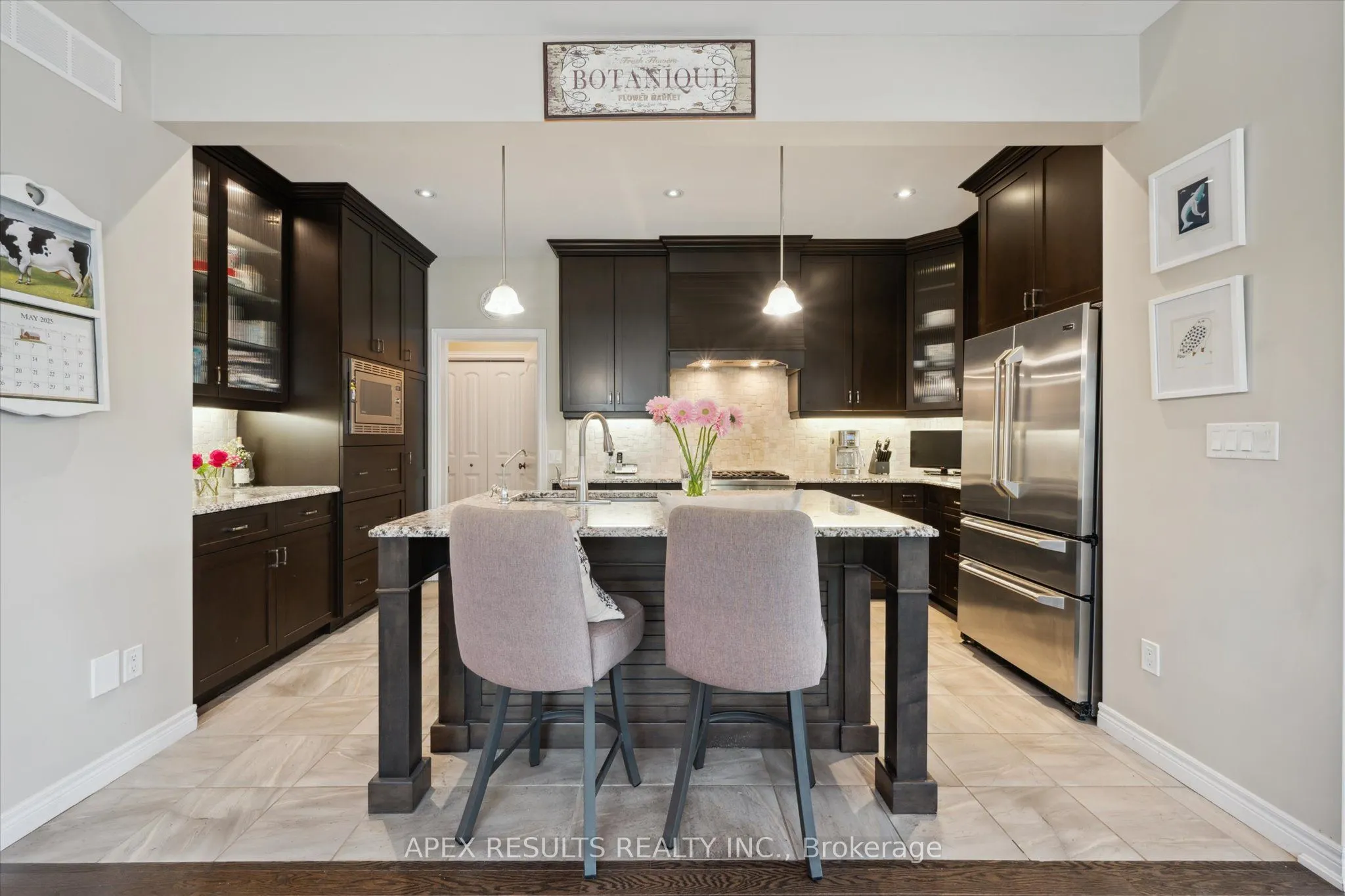 10 CHESTNUT Drive
