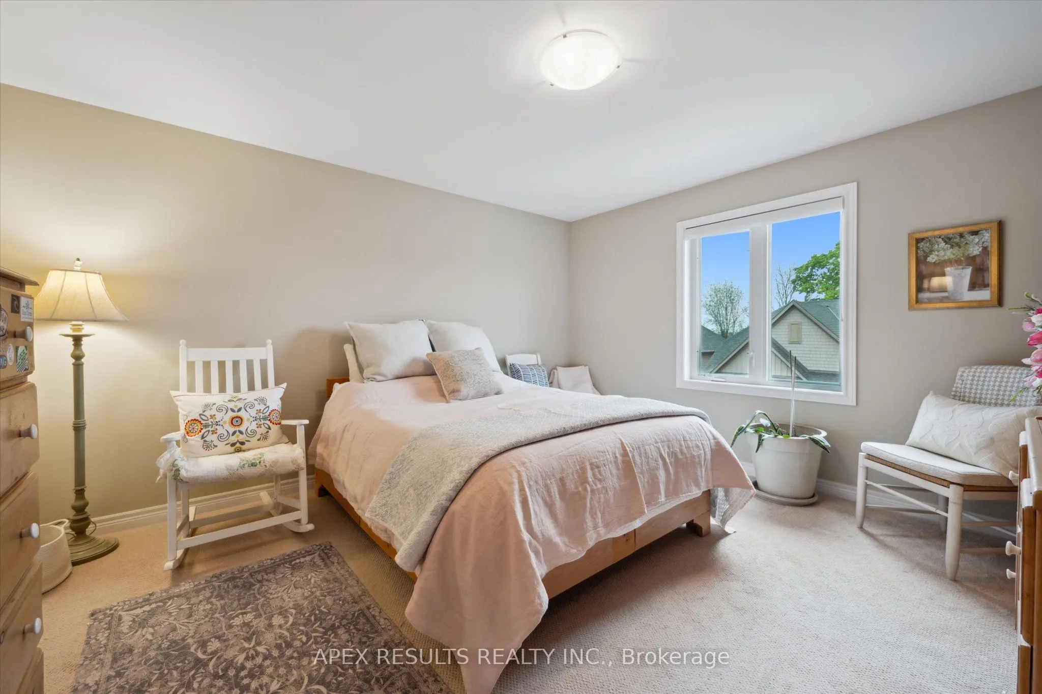 10 CHESTNUT Drive