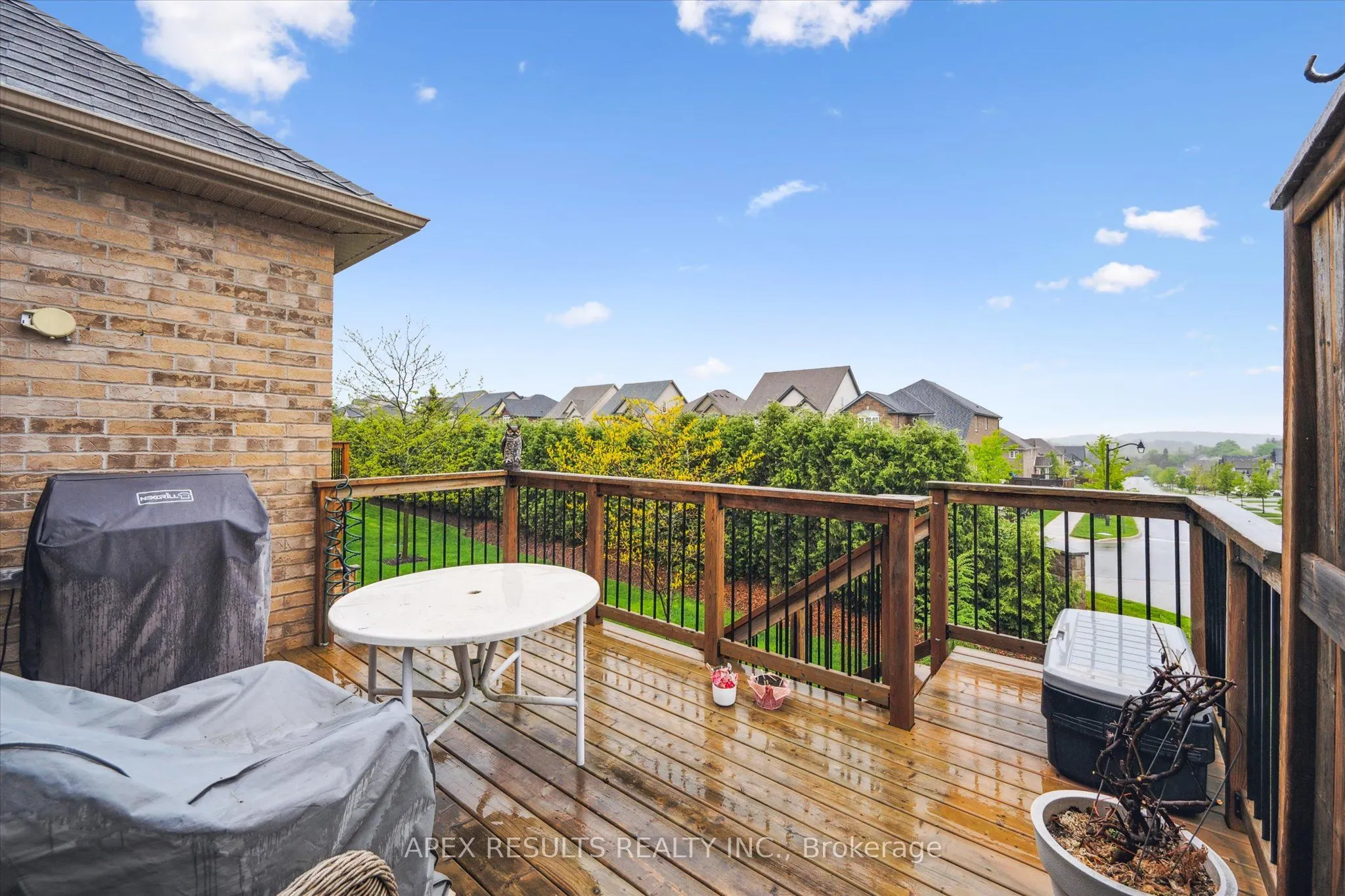 10 CHESTNUT Drive
