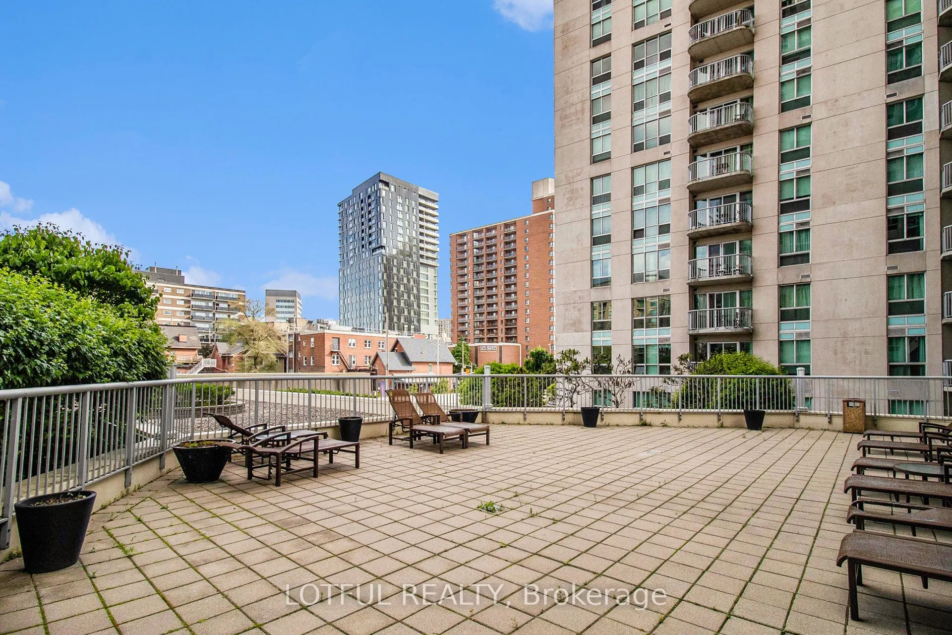 234 Rideau Street, #1703
