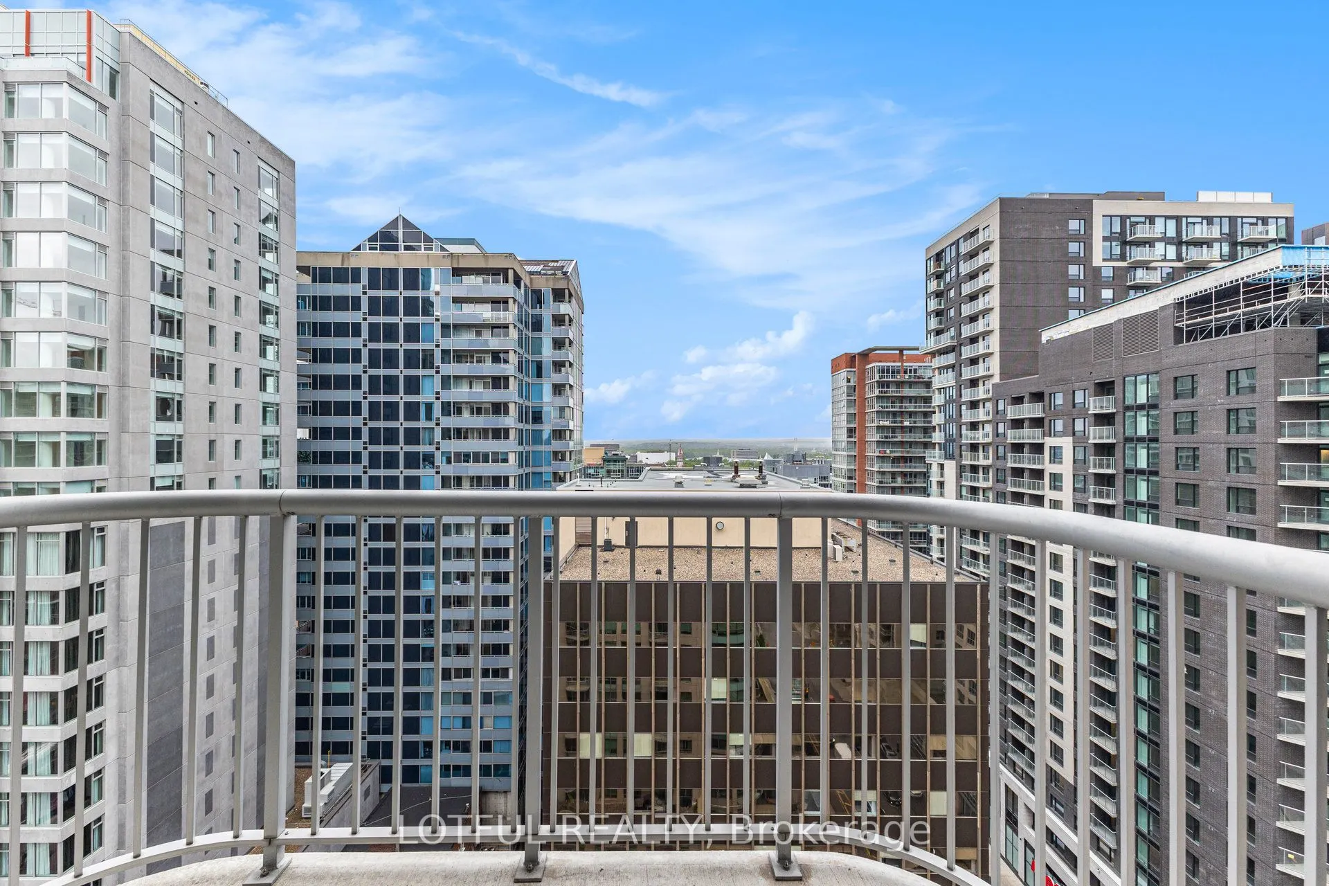 234 Rideau Street, #1703