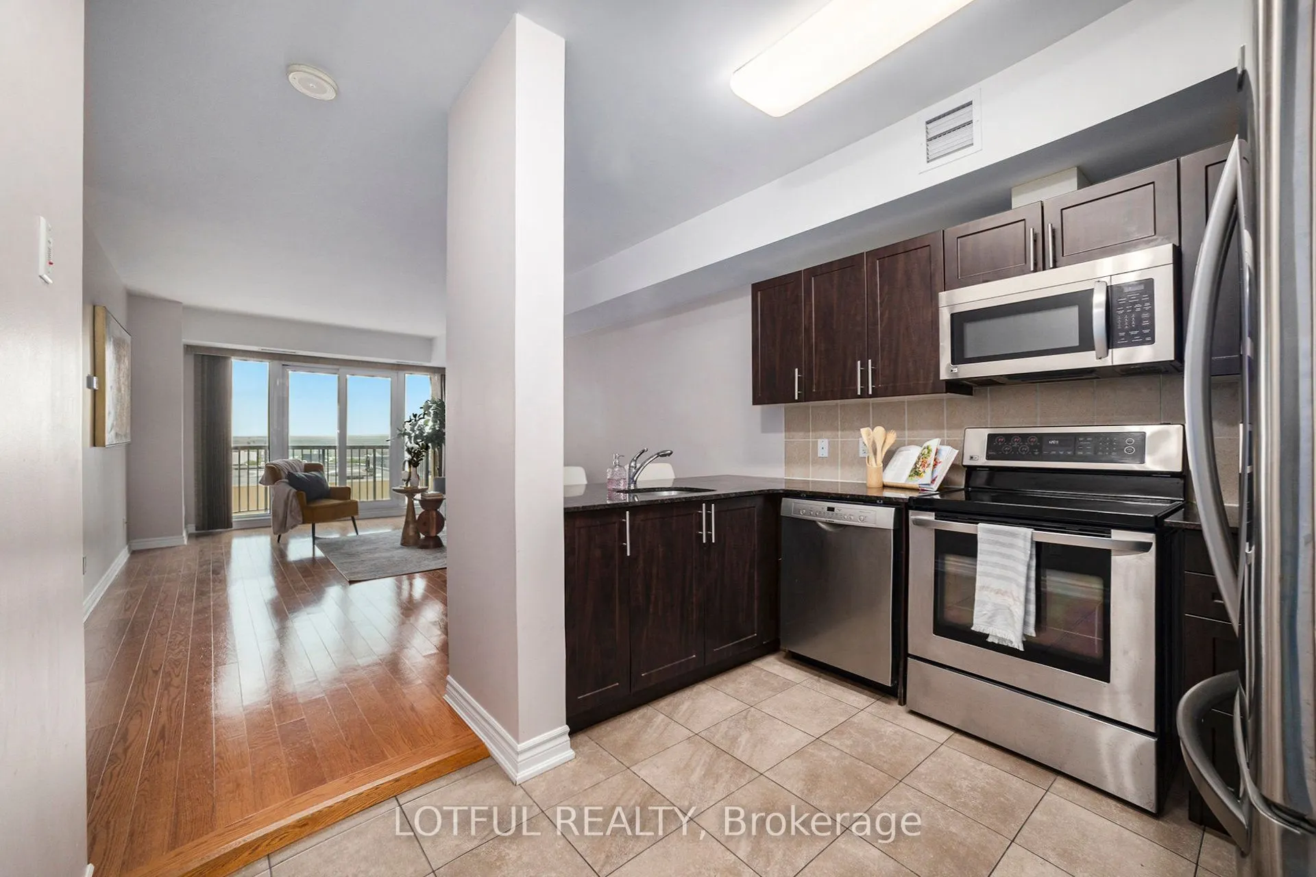 234 Rideau Street, #1703