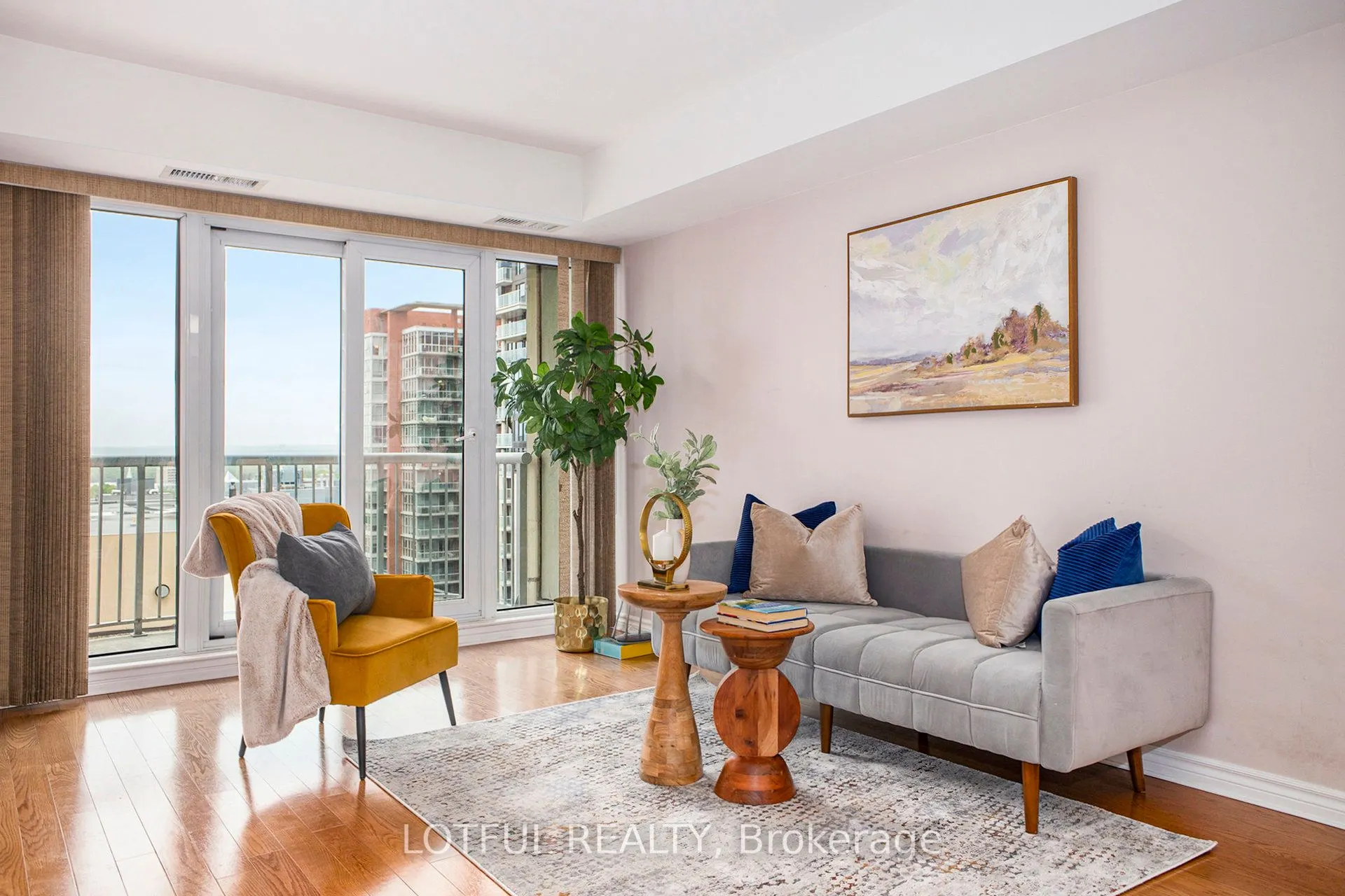 234 Rideau Street, #1703