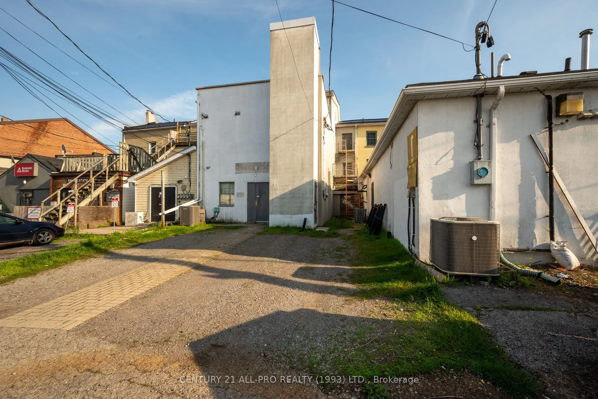 40 King Street W