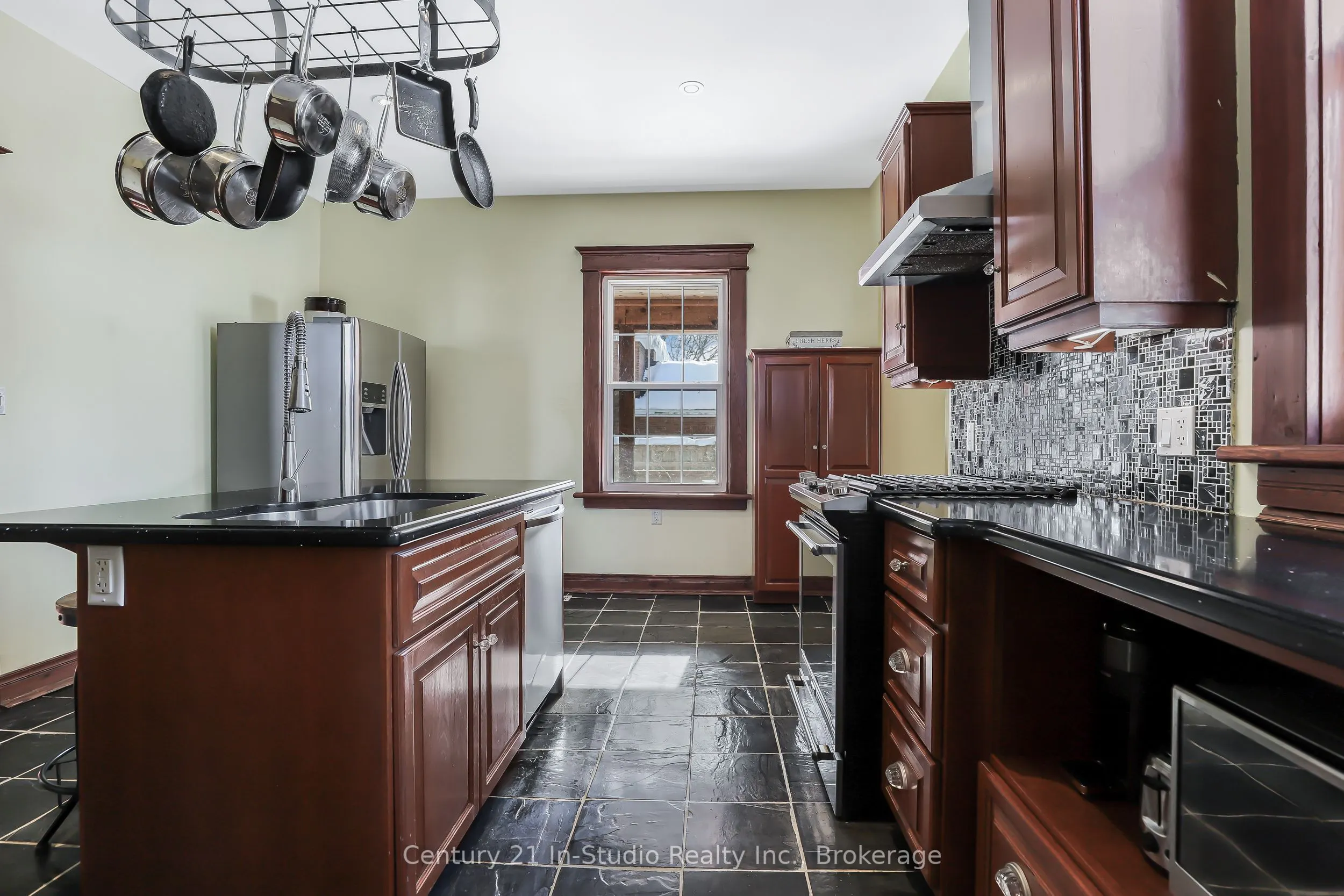296 Garafraxa St Street