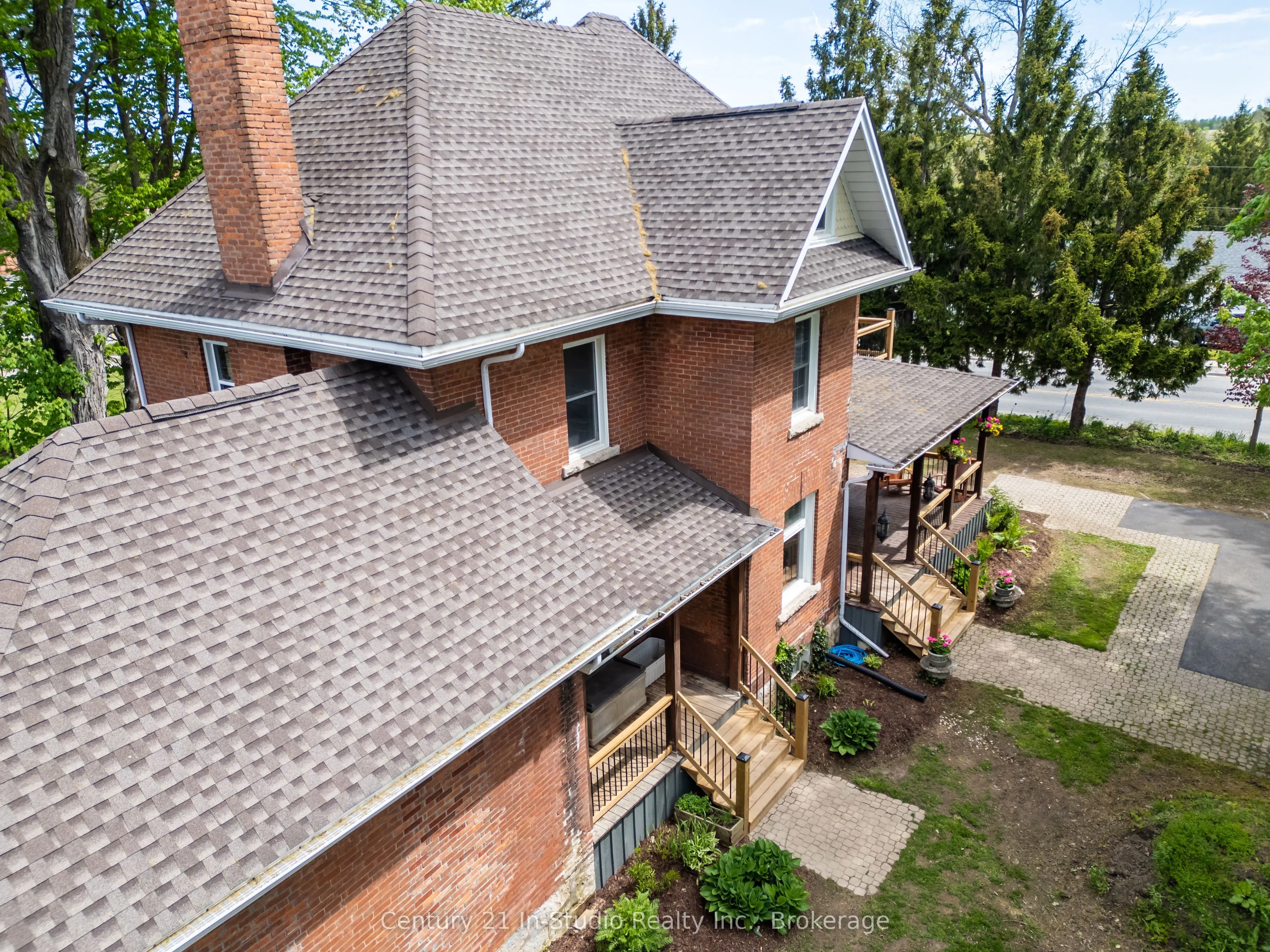 296 Garafraxa St Street