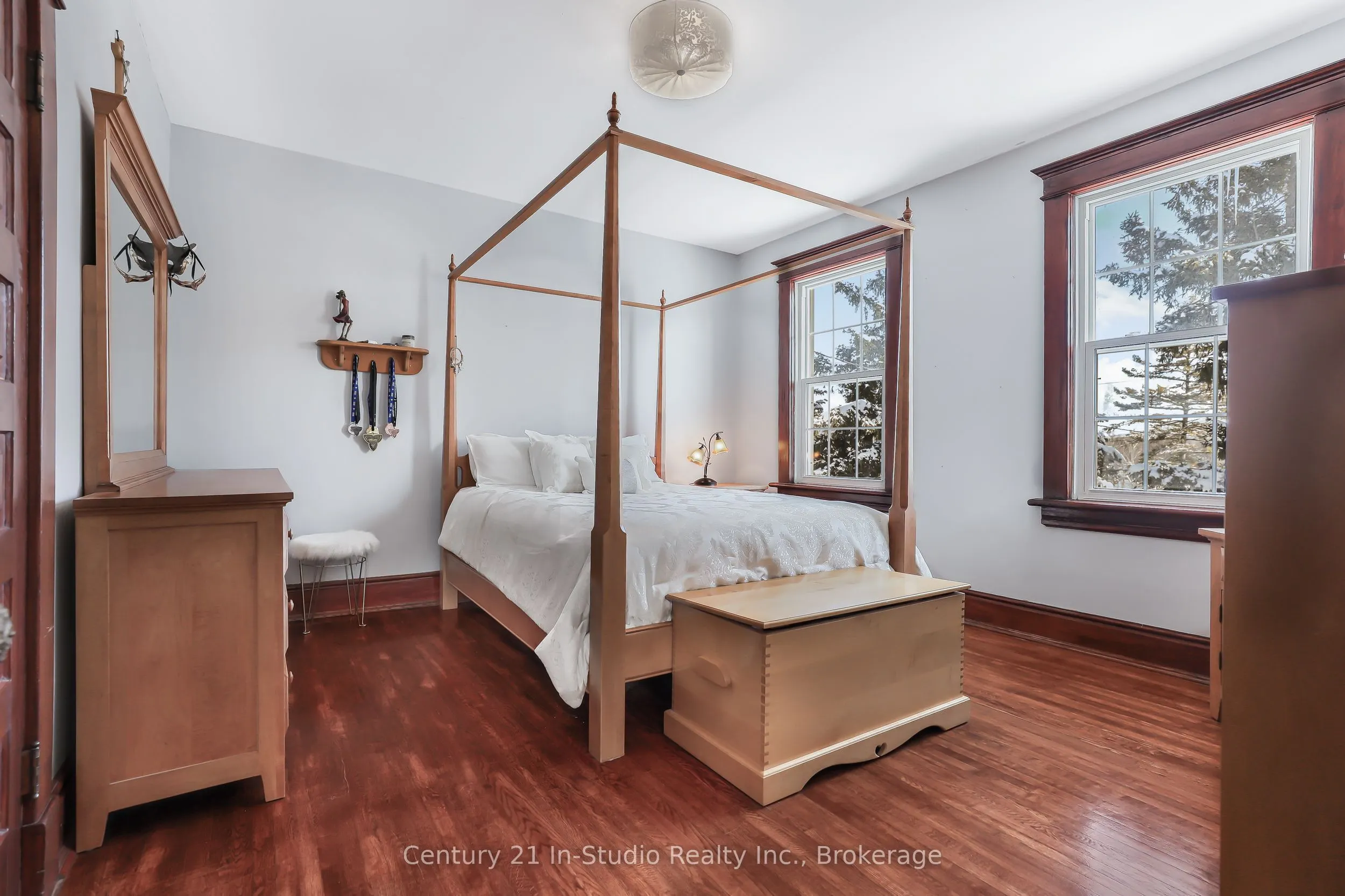 296 Garafraxa St Street