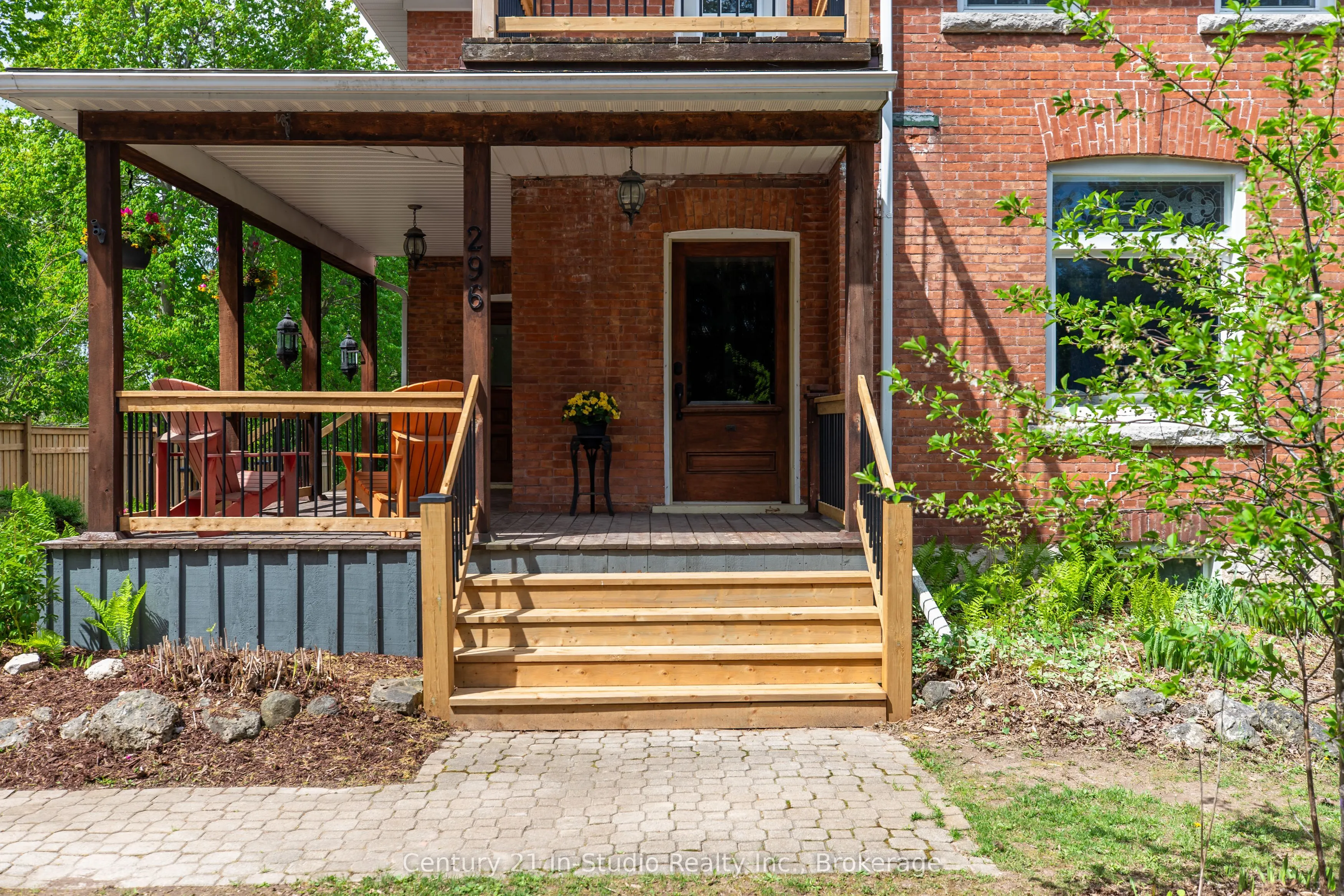 296 Garafraxa St Street