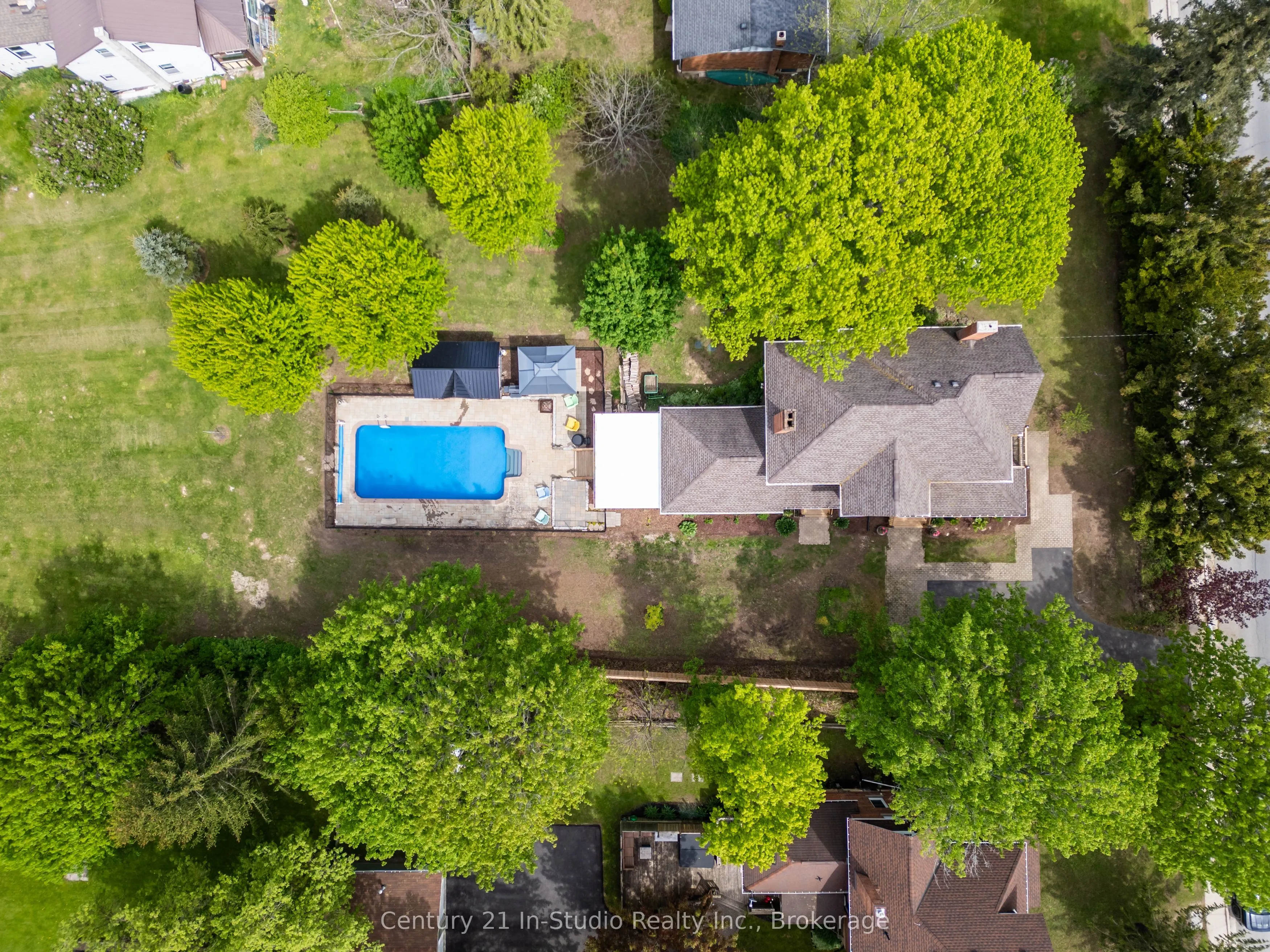 296 Garafraxa St Street