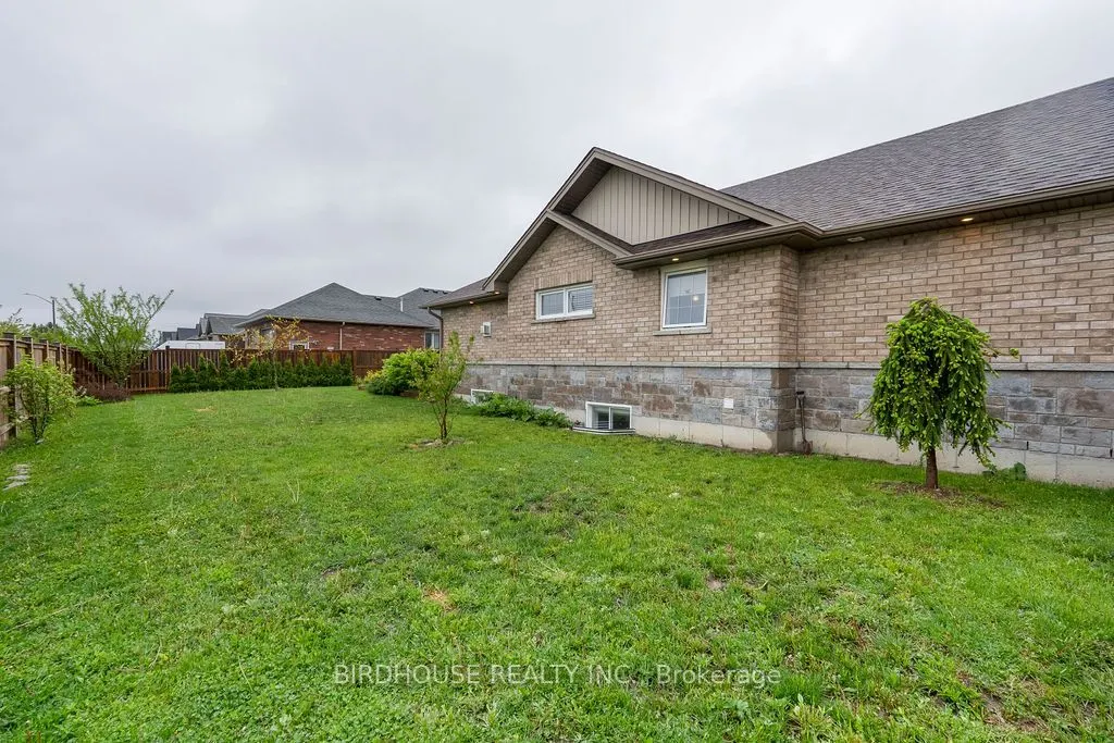 10 Newton Avenue
