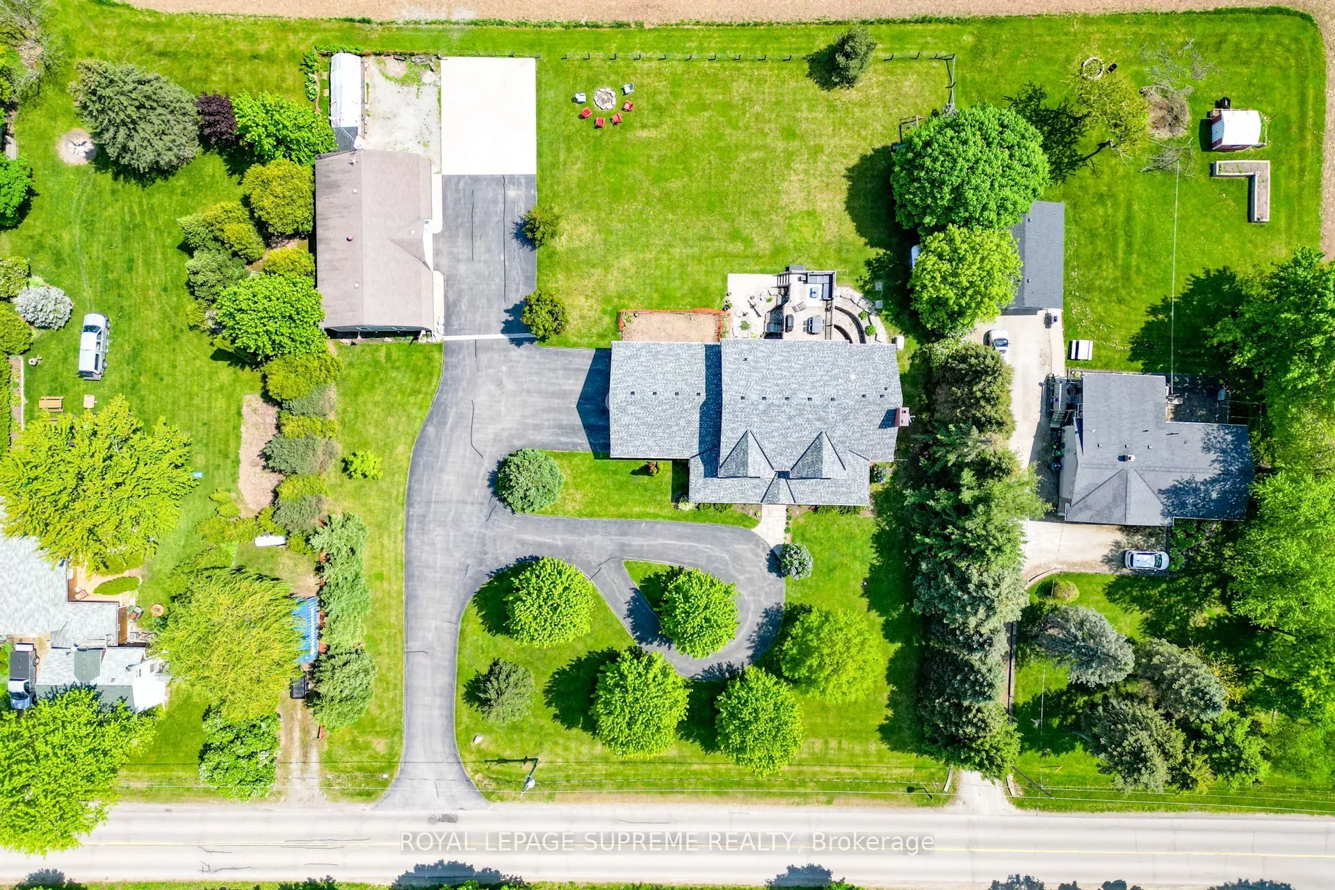 436 8th Concession Road E