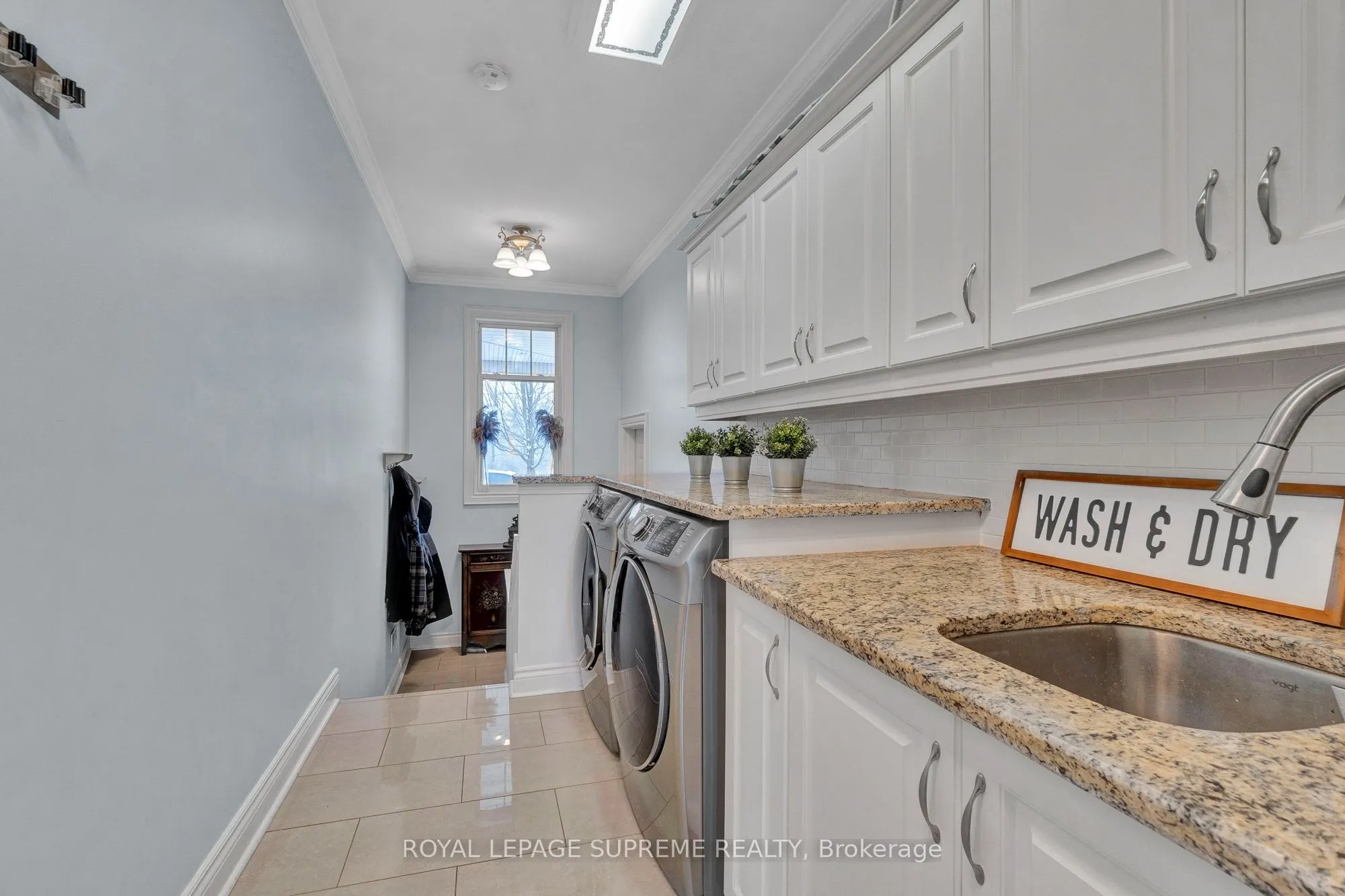 436 8th Concession Road E
