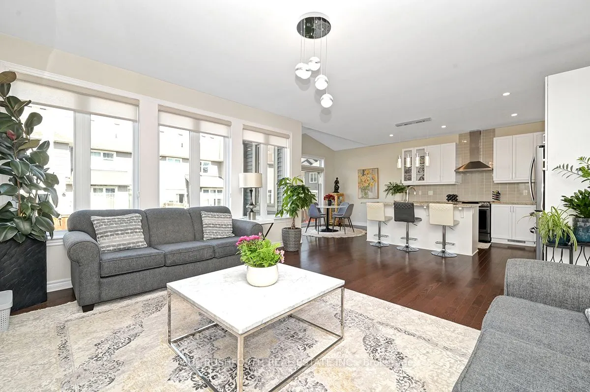 593 Vivera Place