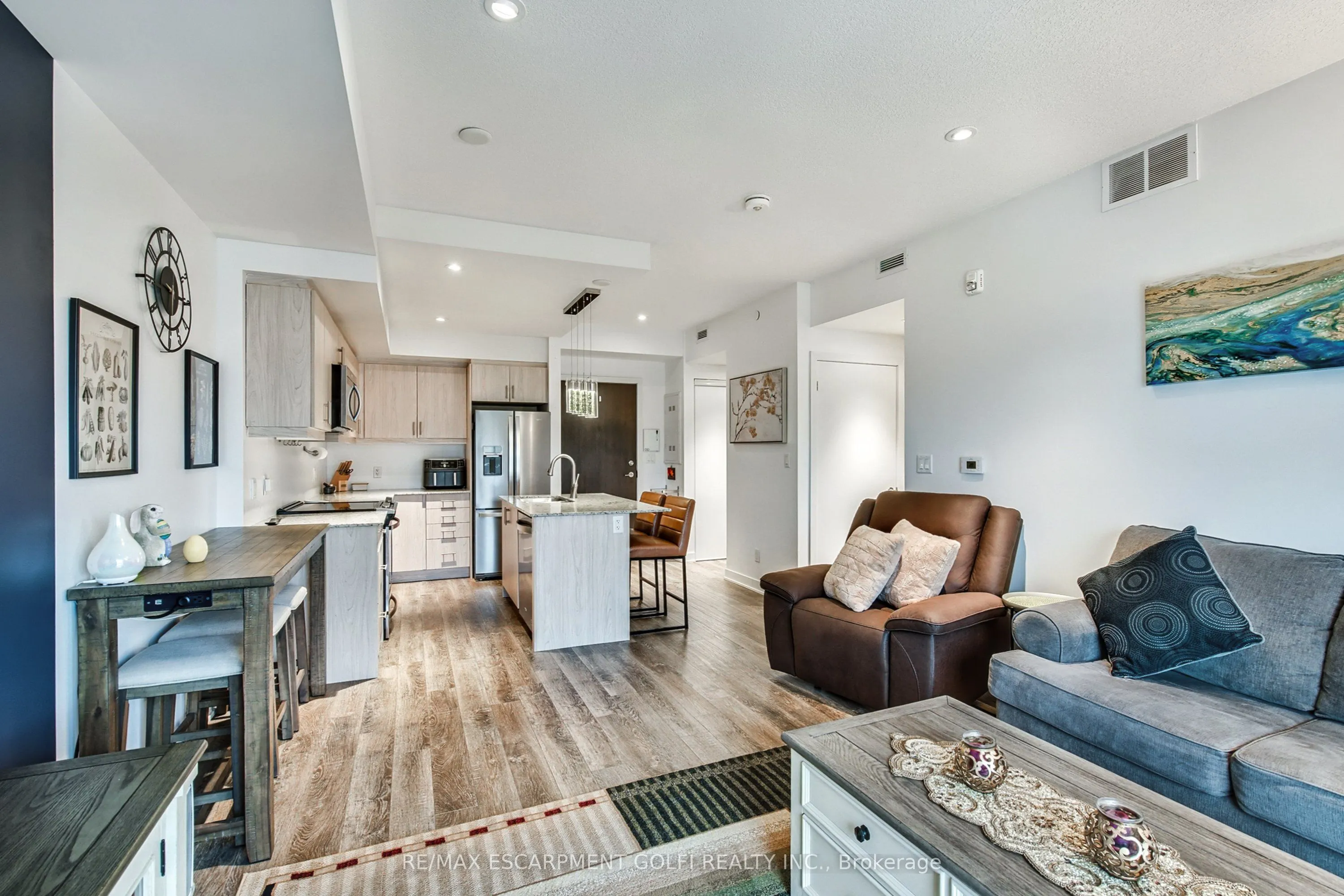16 Markle Crescent, #403