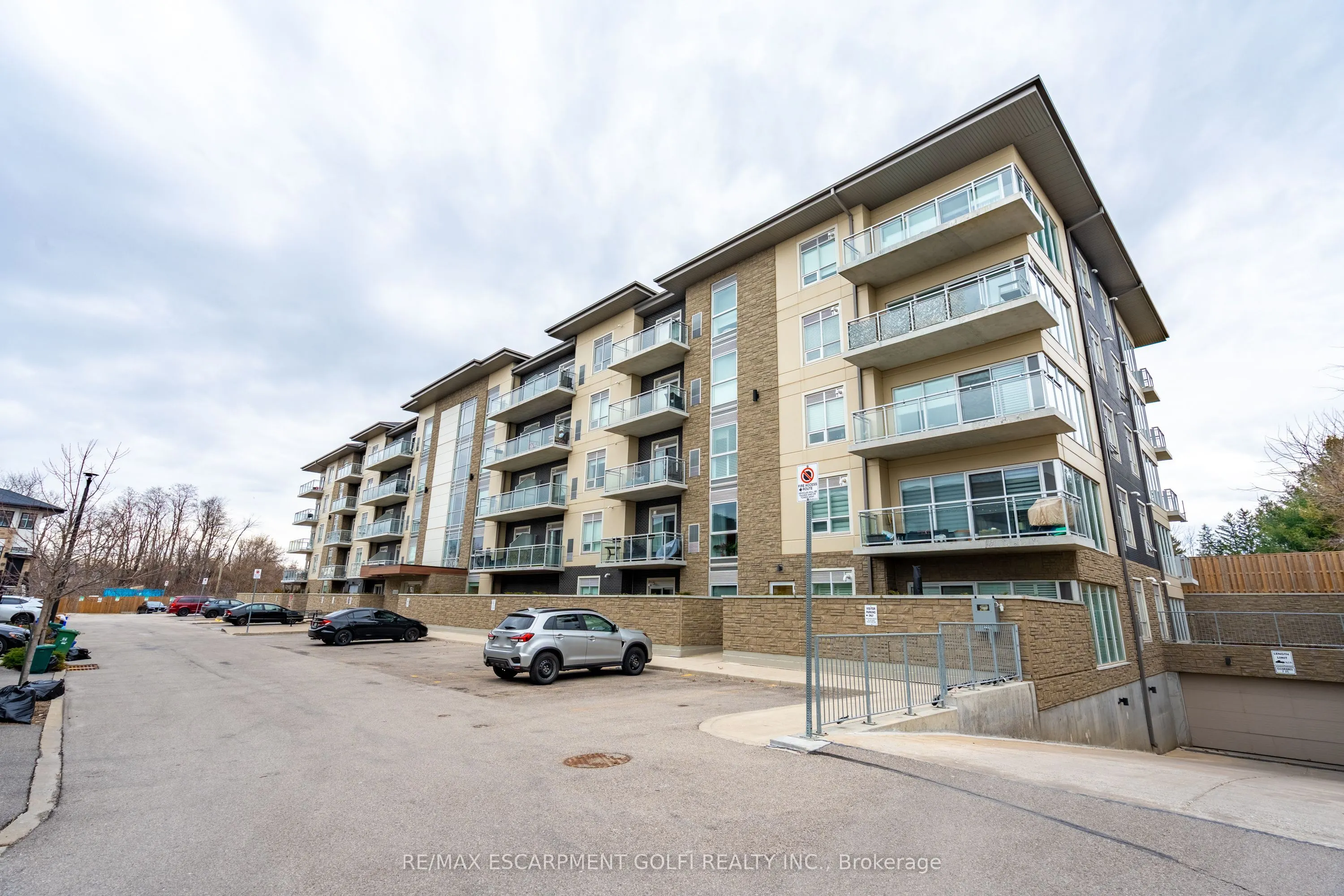 16 Markle Crescent, #403