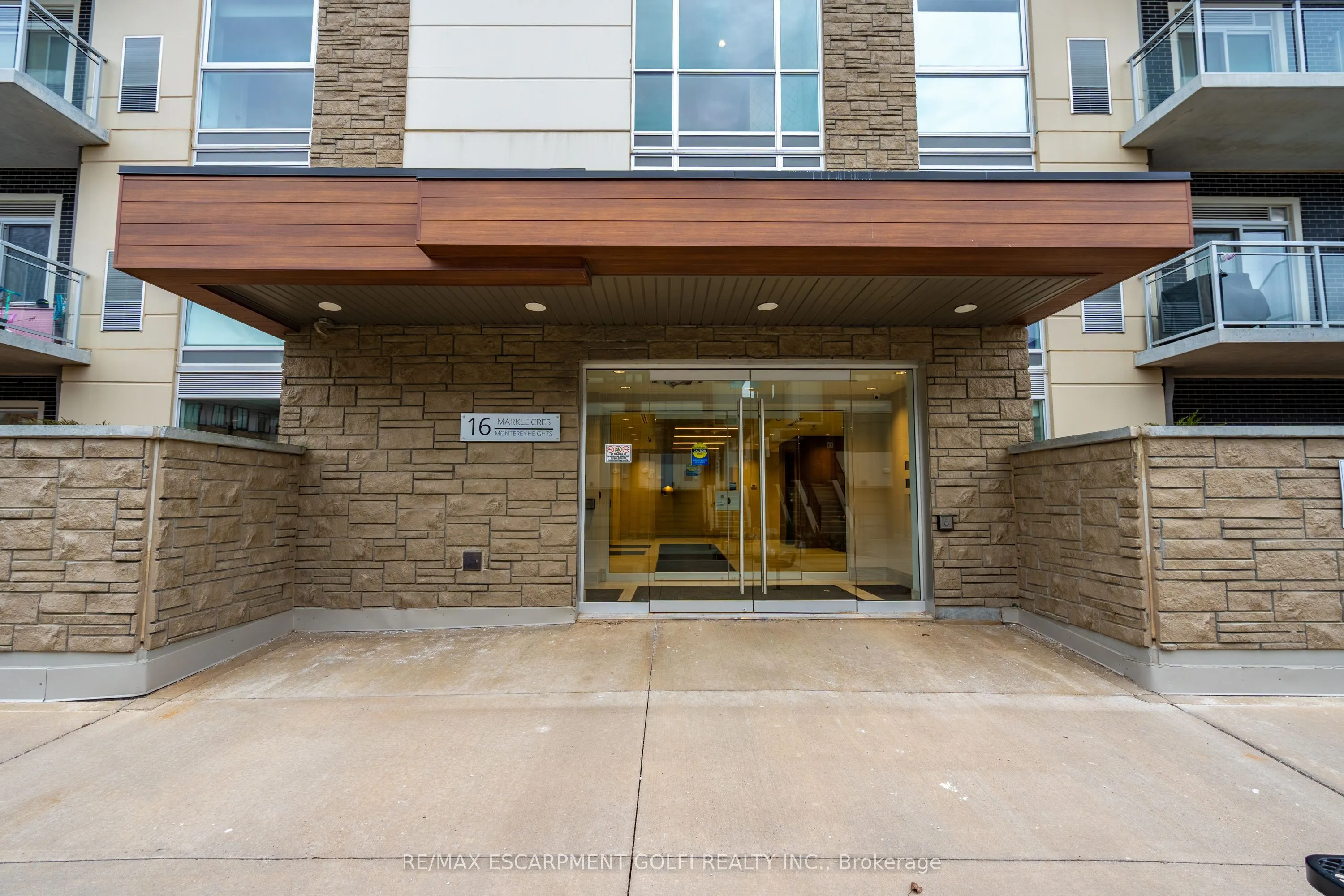 16 Markle Crescent, #403