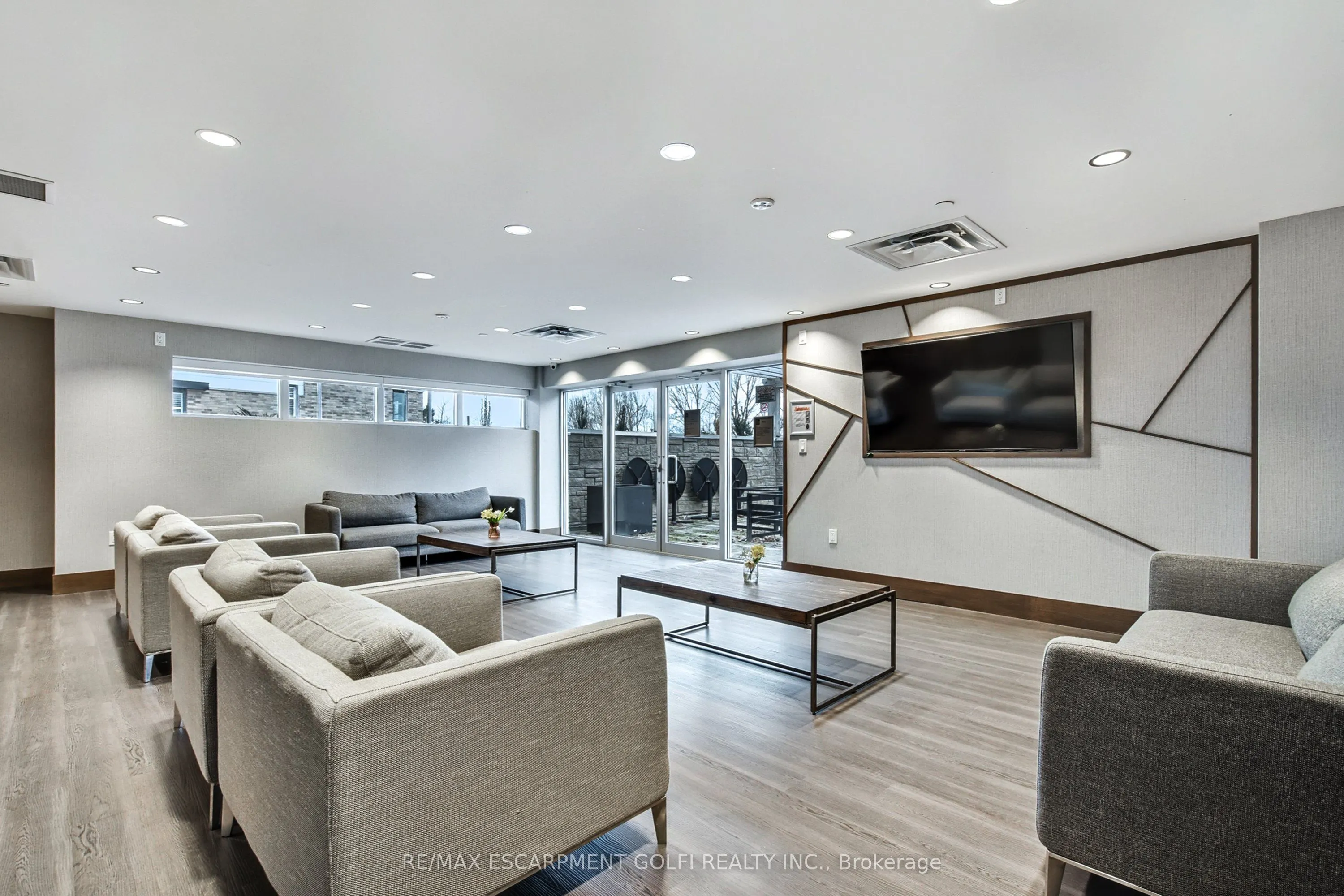 16 Markle Crescent, #403