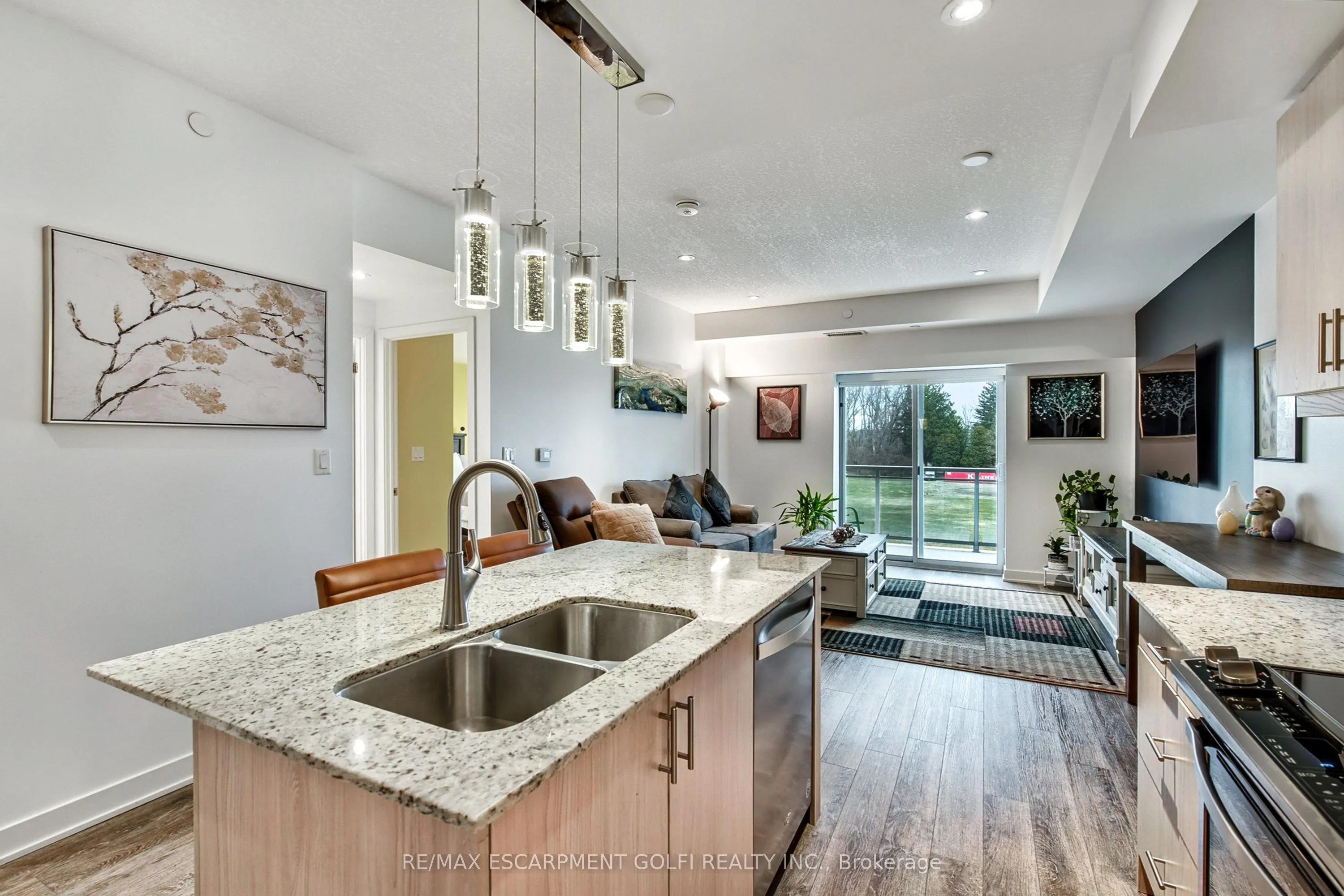 16 Markle Crescent, #403