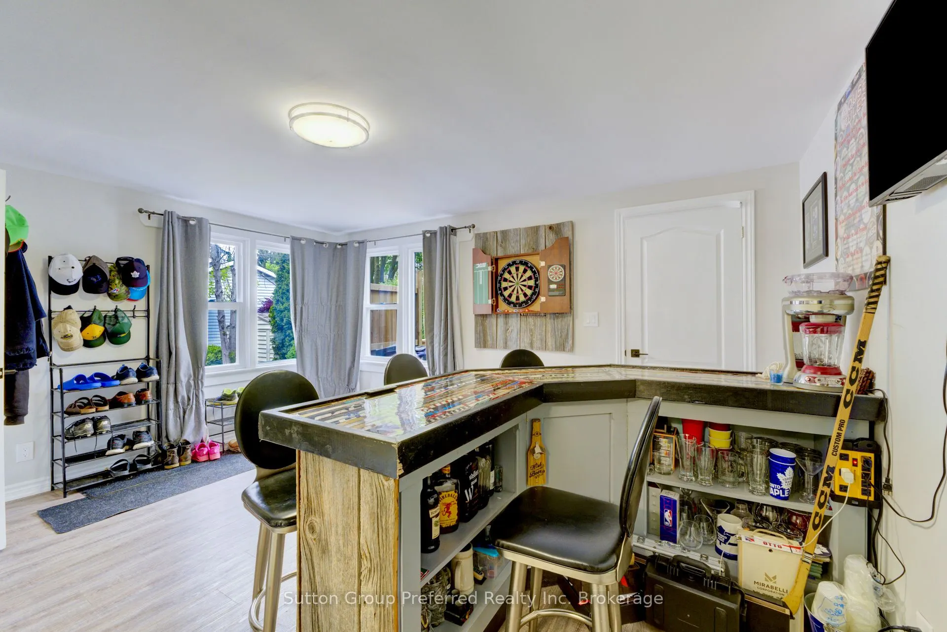 73 Hope Street E