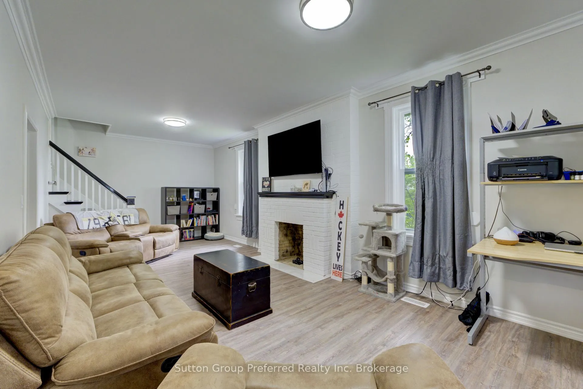 73 Hope Street E