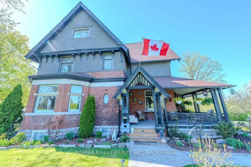 265 Dundas Street W