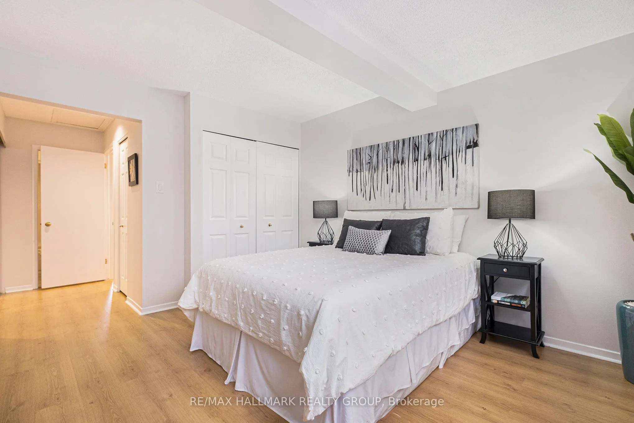 20 Charlevoix Street, #15
