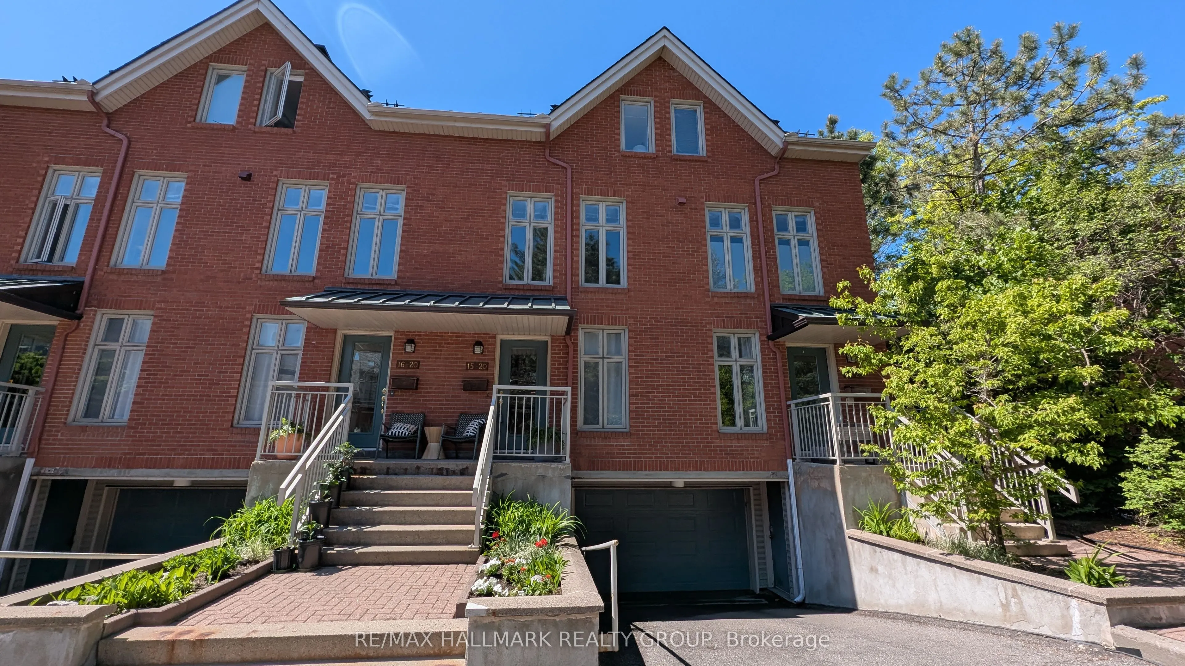 20 Charlevoix Street, #15
