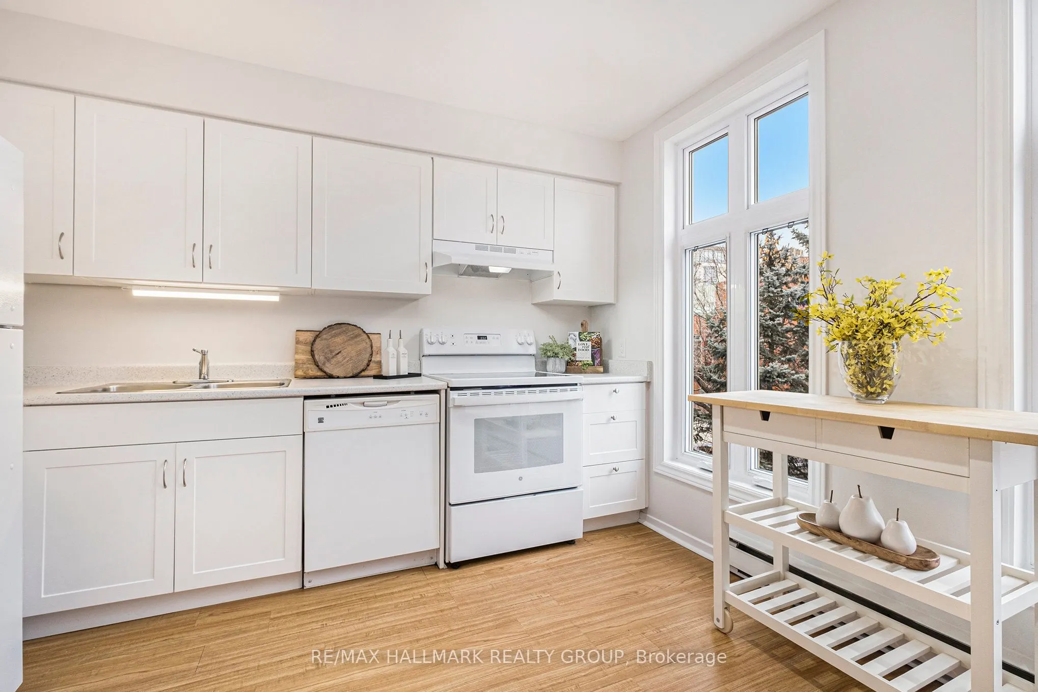 20 Charlevoix Street, #15