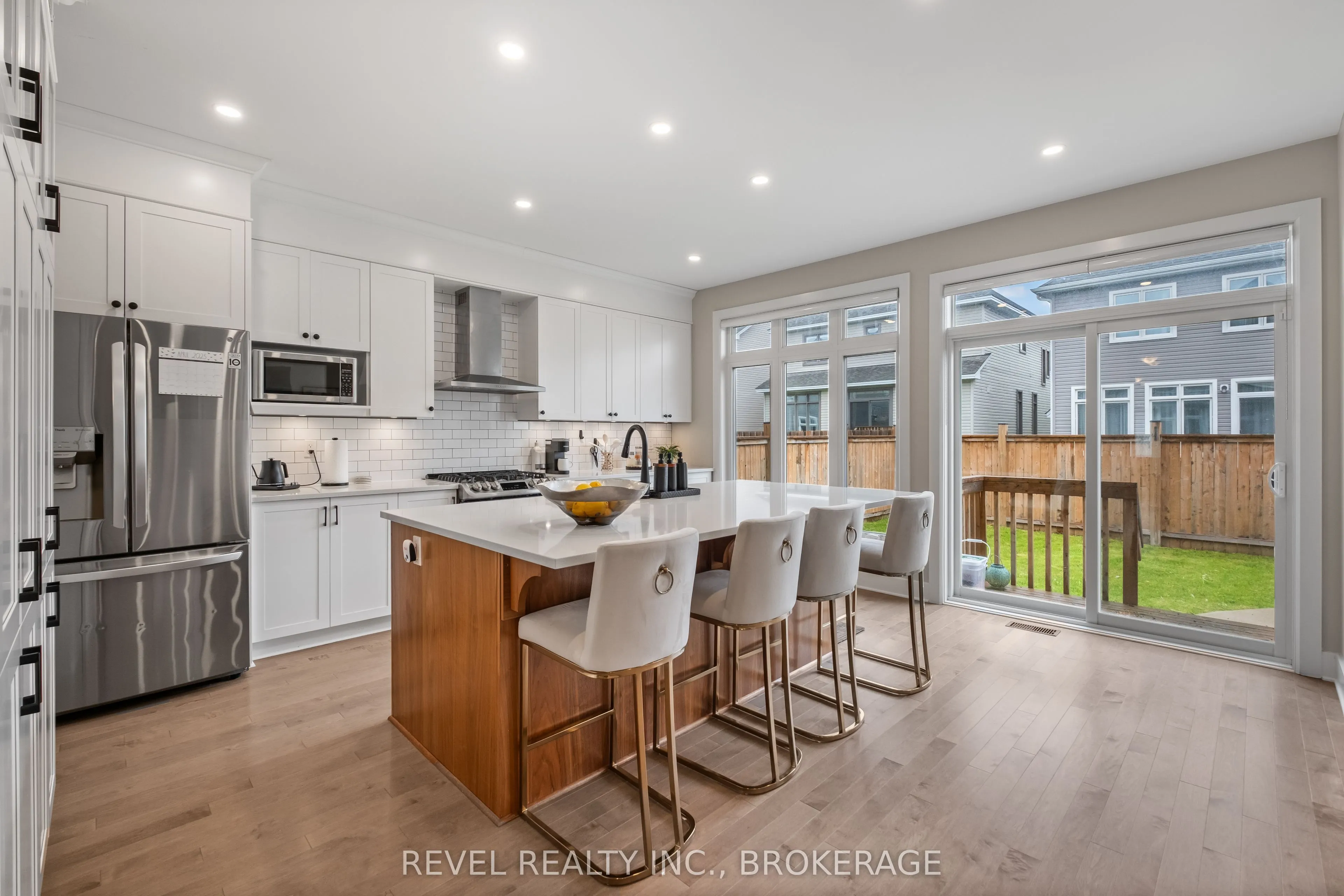 709 Riverview Way