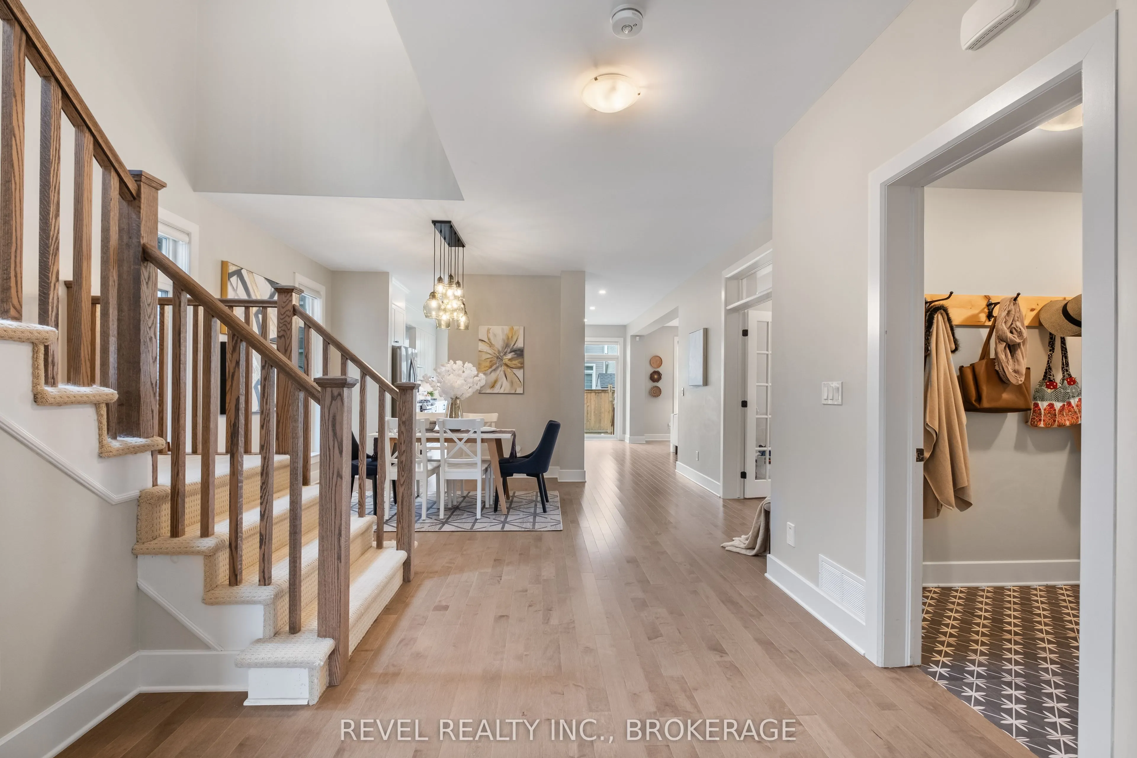 709 Riverview Way