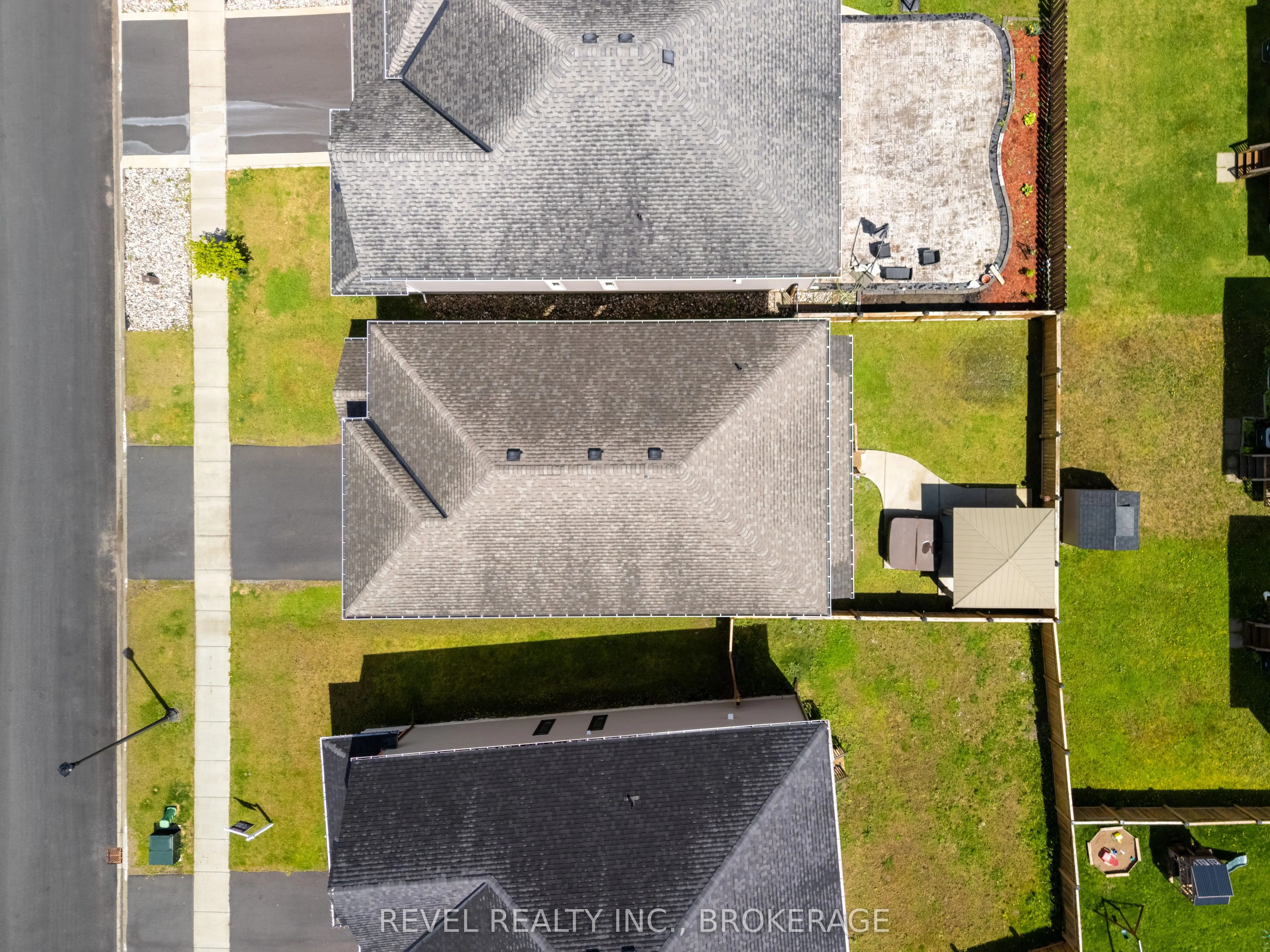 709 Riverview Way