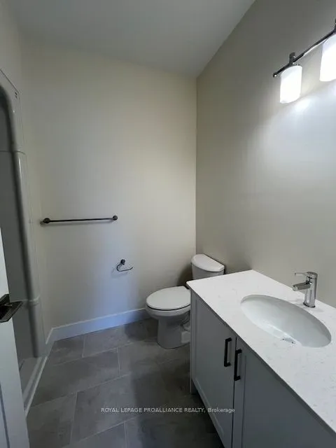 22 Douglas Marshall Crescent