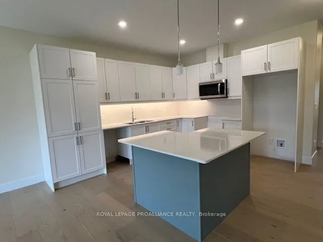 22 Douglas Marshall Crescent