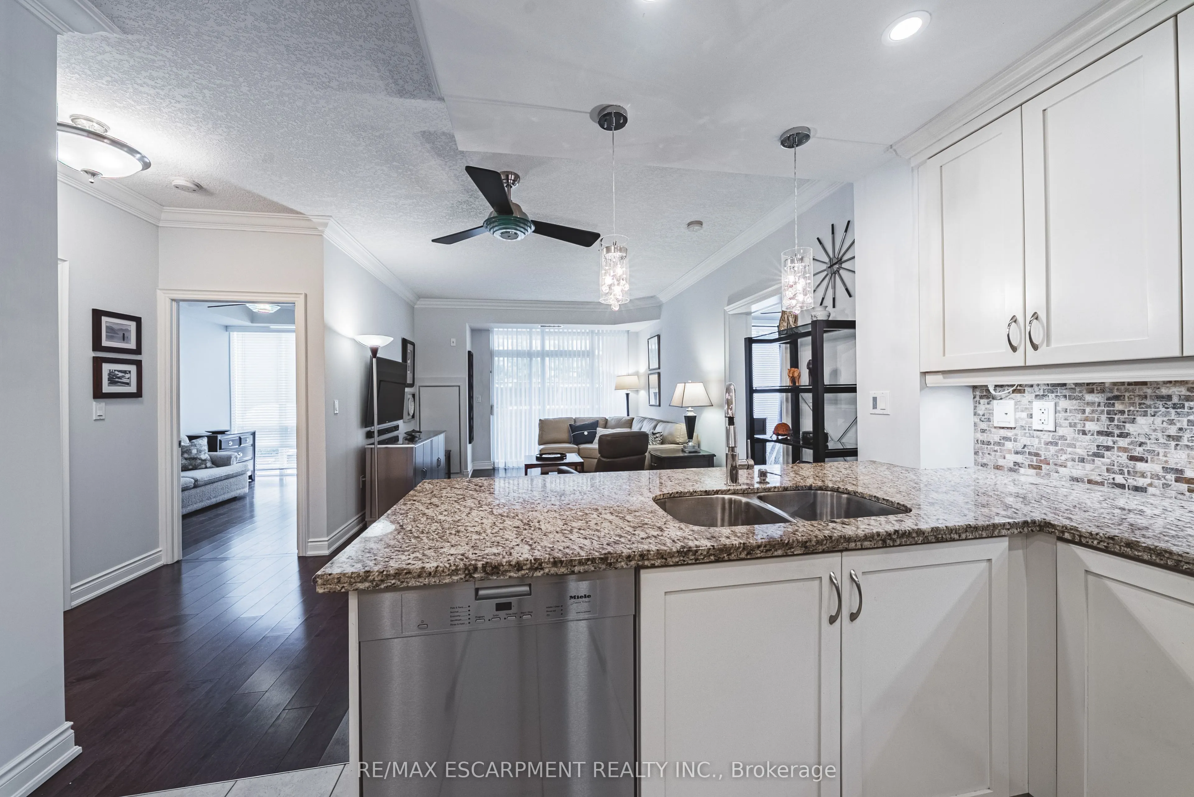 125 Wilson Street W #107