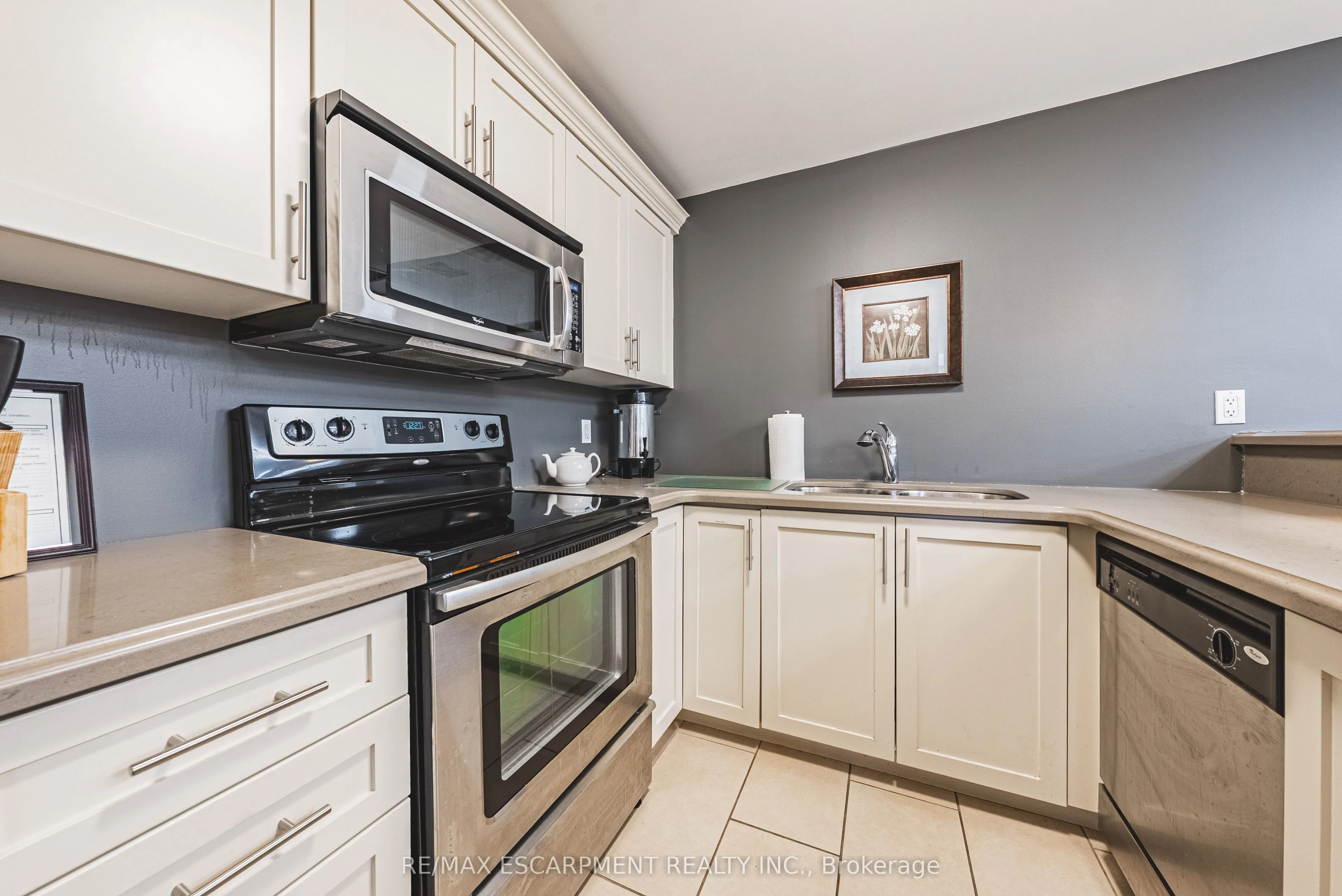 125 Wilson Street W #107