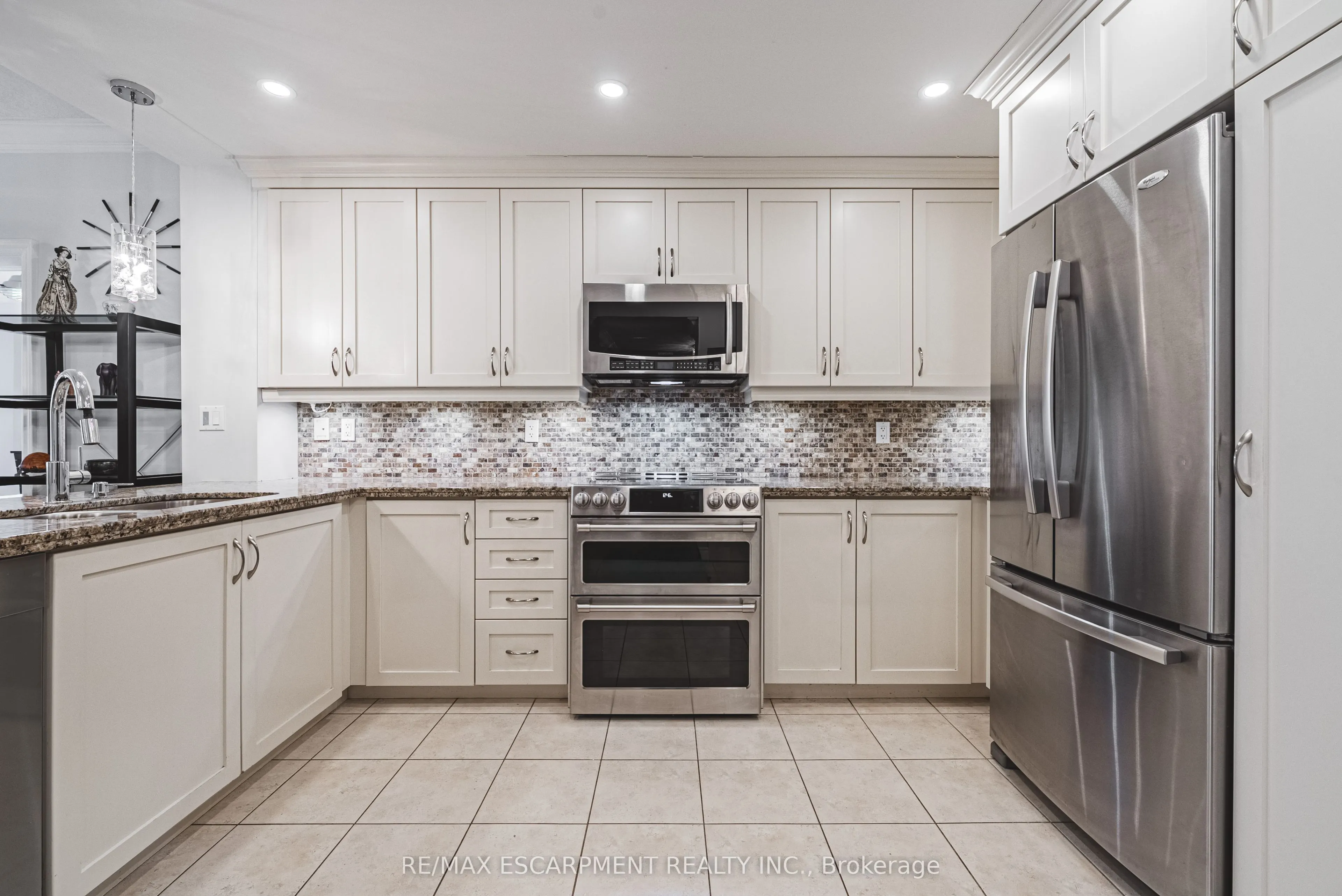 125 Wilson Street W #107