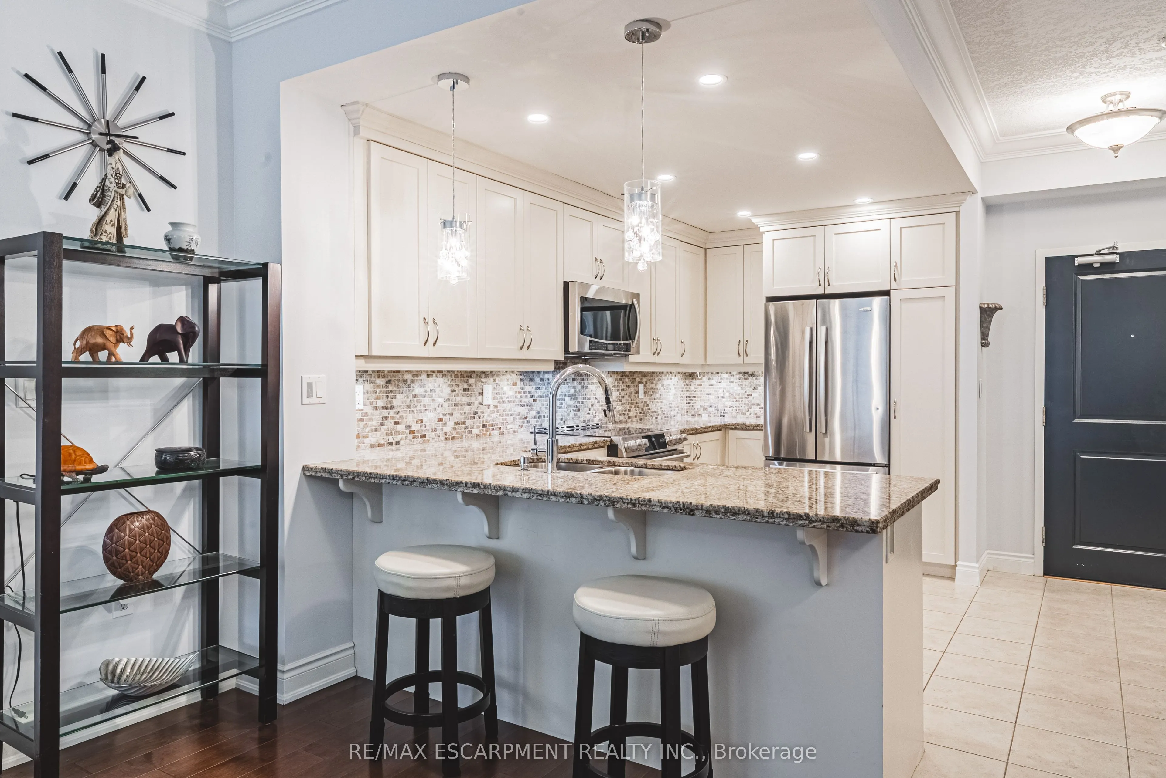 125 Wilson Street W #107