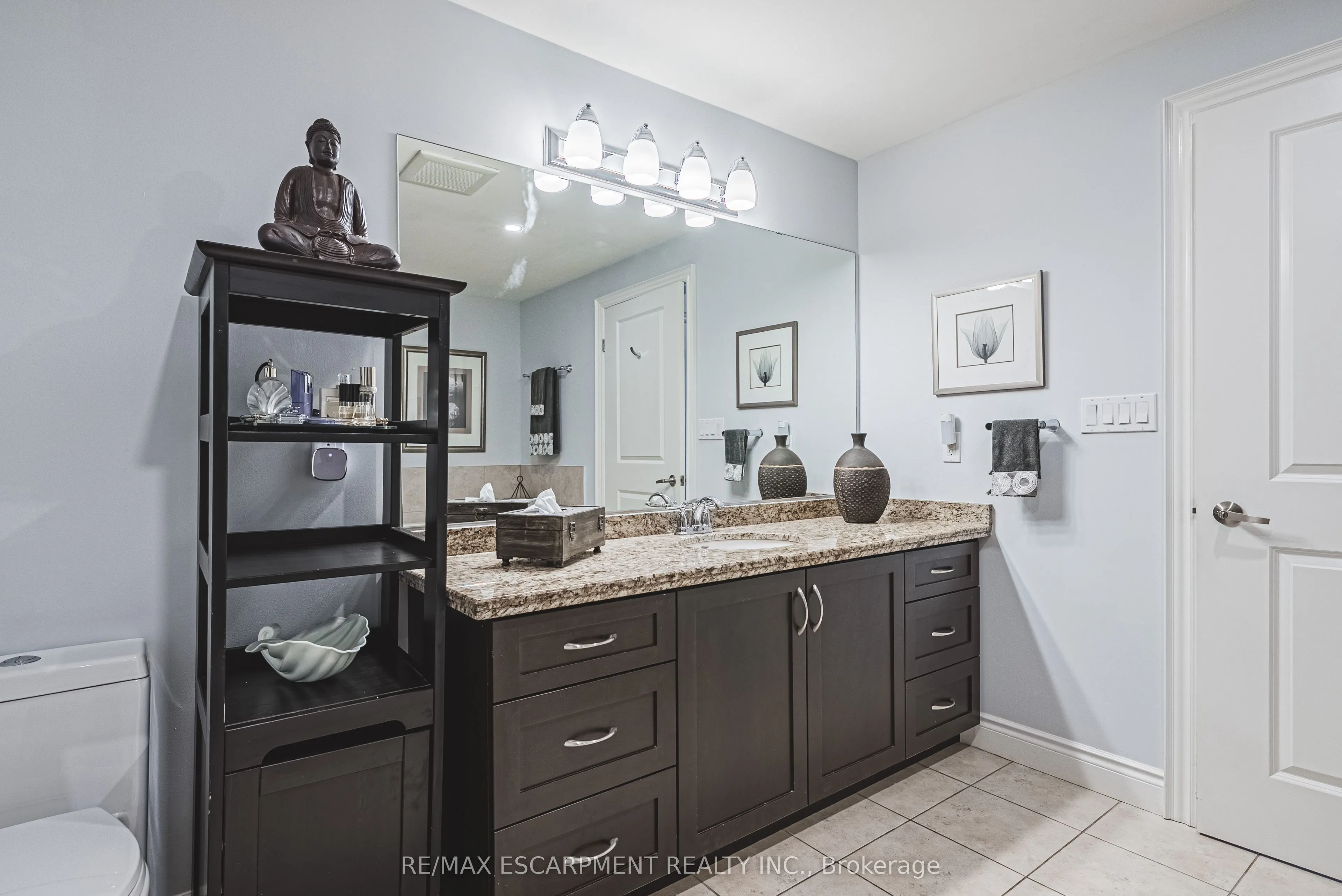 125 Wilson Street W #107