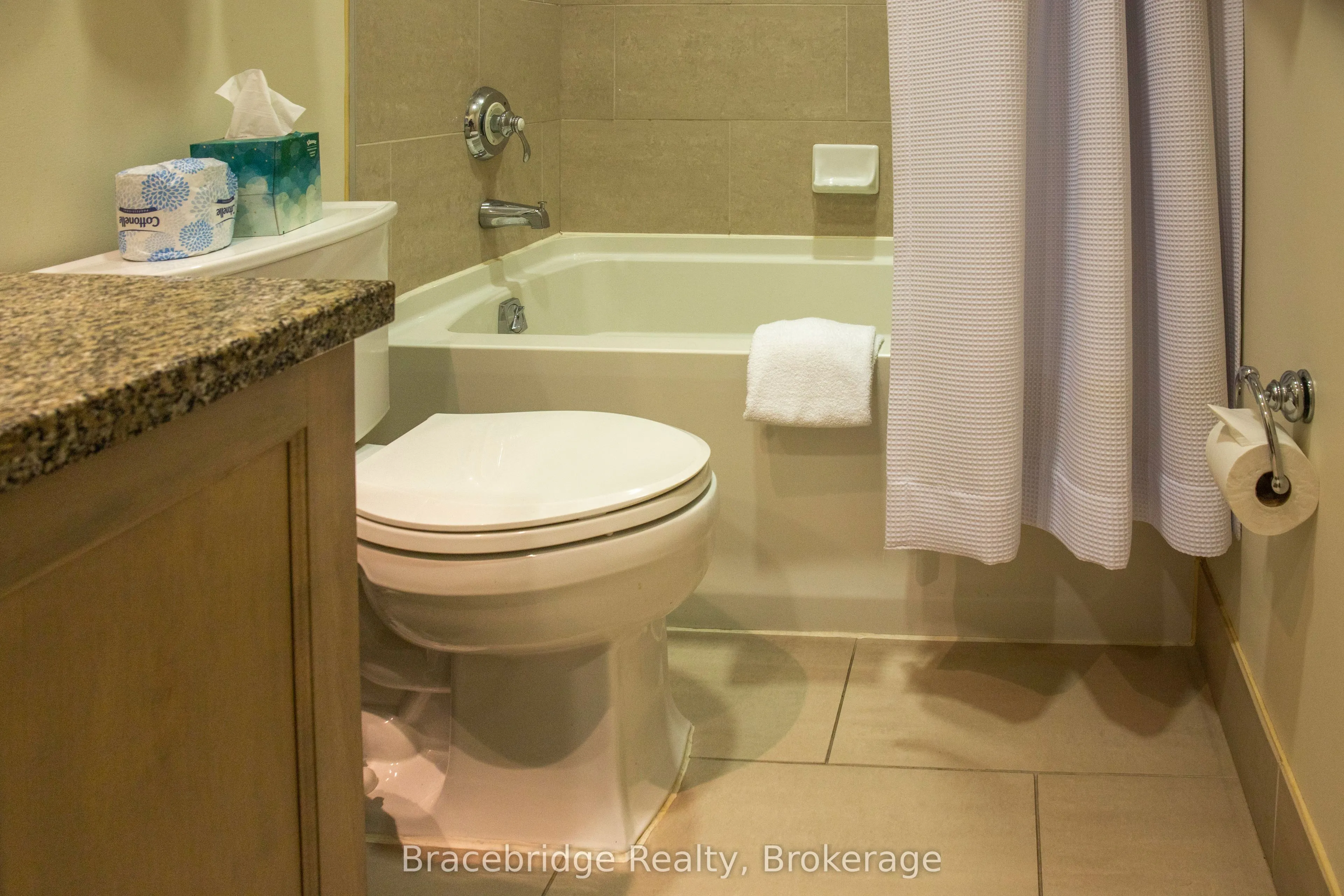 1869 Muskoka 118 Road W, #E206-D1