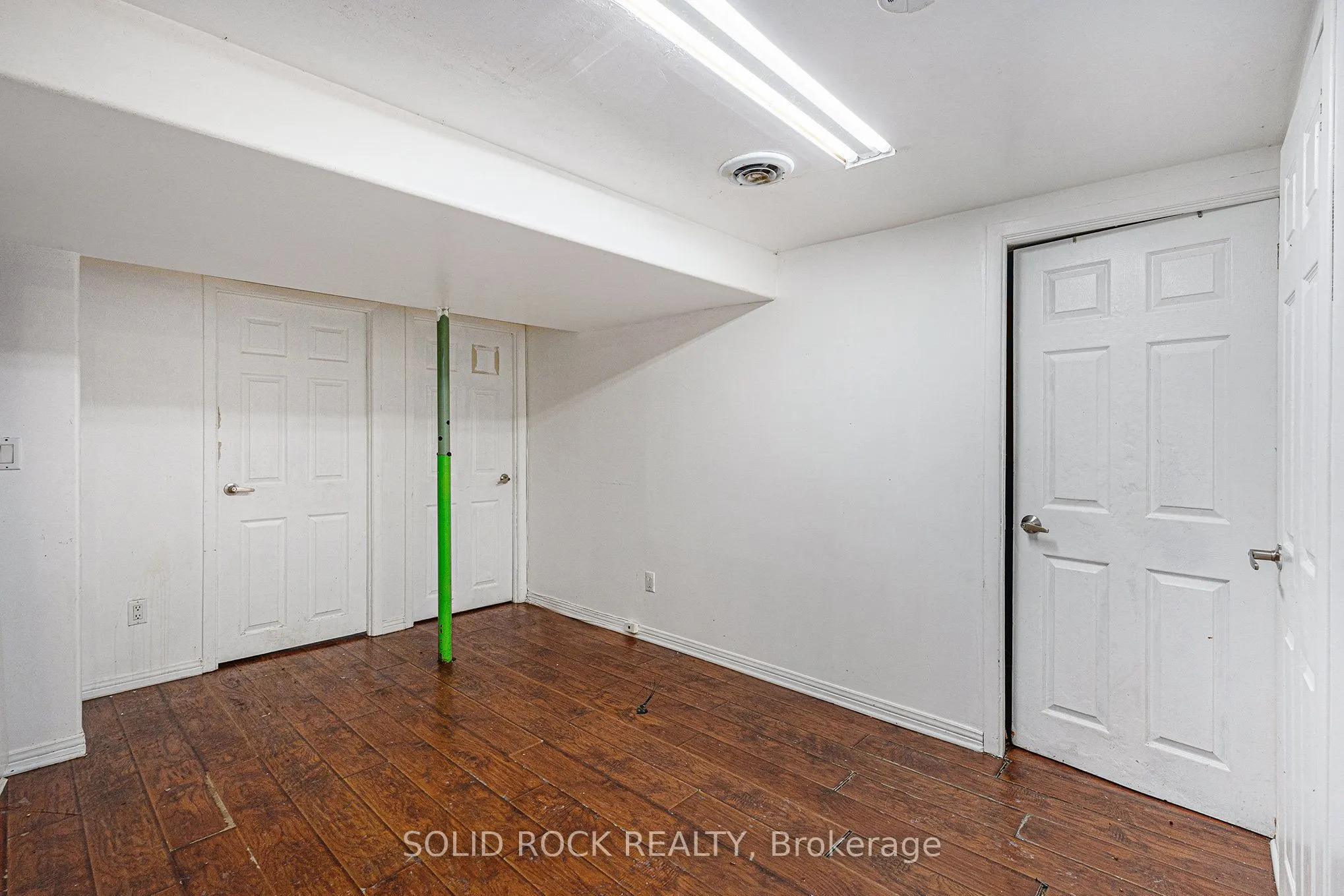 1432 Leigh Crescent