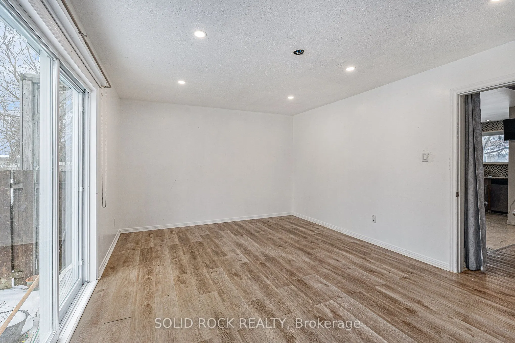 1432 Leigh Crescent