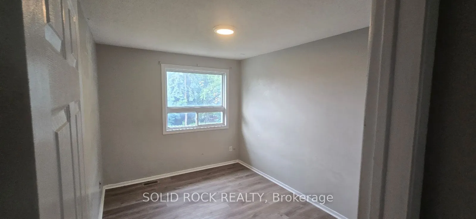 1432 Leigh Crescent